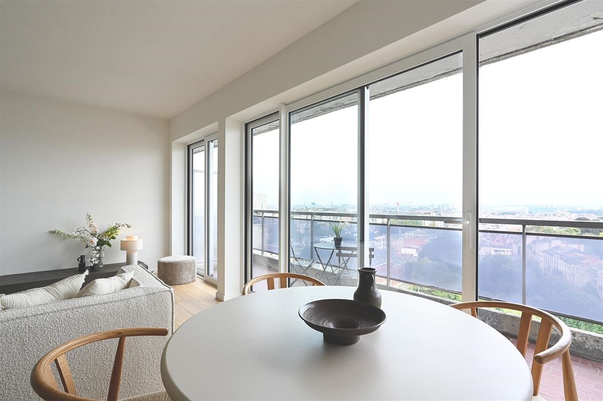 Luxueus gerenoveerd appartement met adembenemende uitzichten foto 13