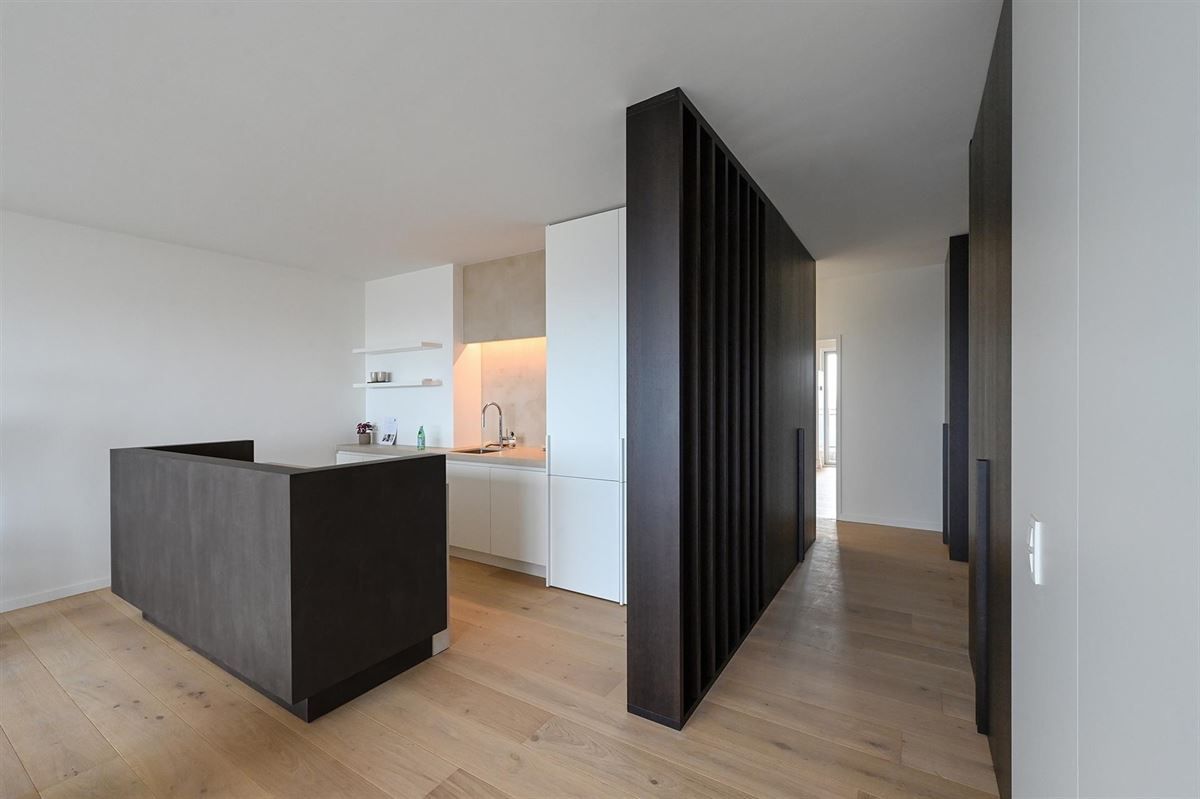 Luxueus gerenoveerd appartement met adembenemende uitzichten foto 13