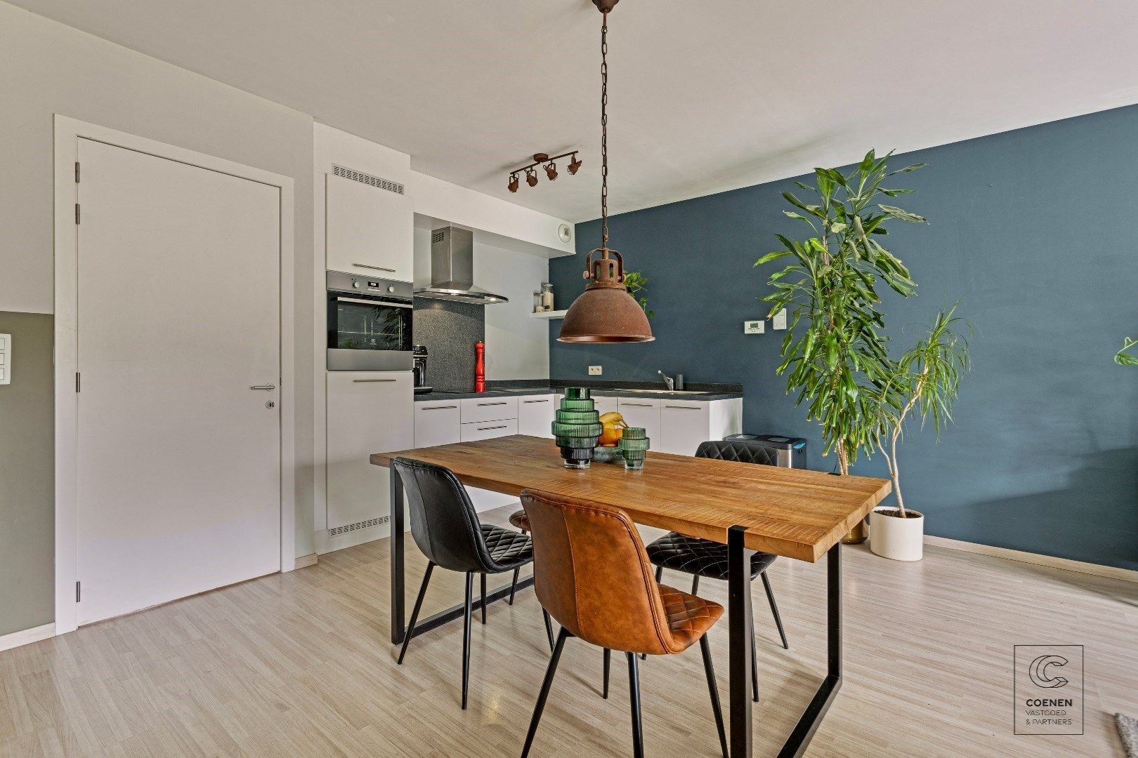 IN OPTIE!! Prachtig startersappartement met grote tuin op centrale ligging te Deurne!  foto 7