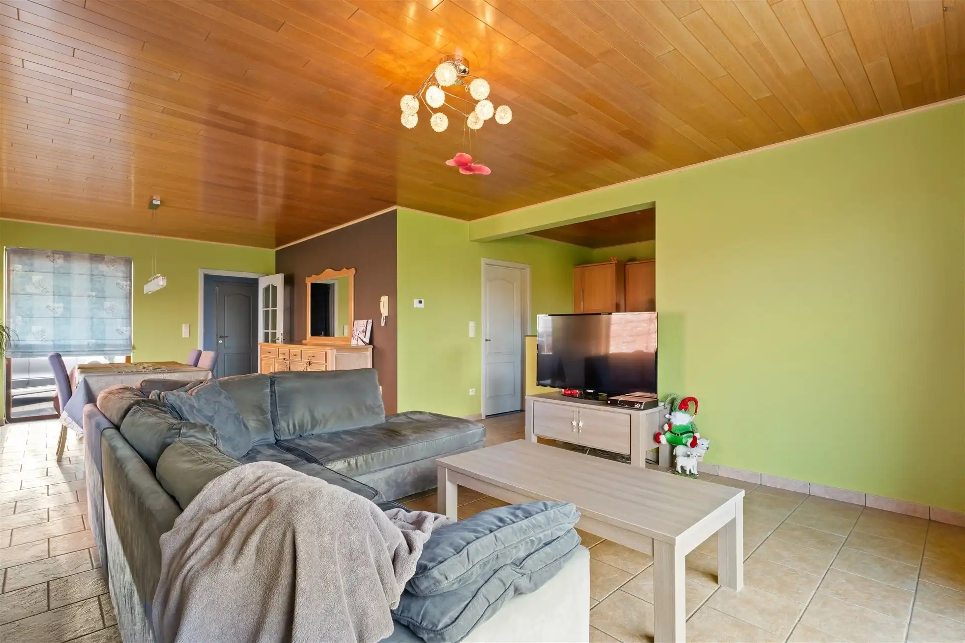 Goed onderhouden HOB met 3 slaapkamers op een ruim perceel foto 7