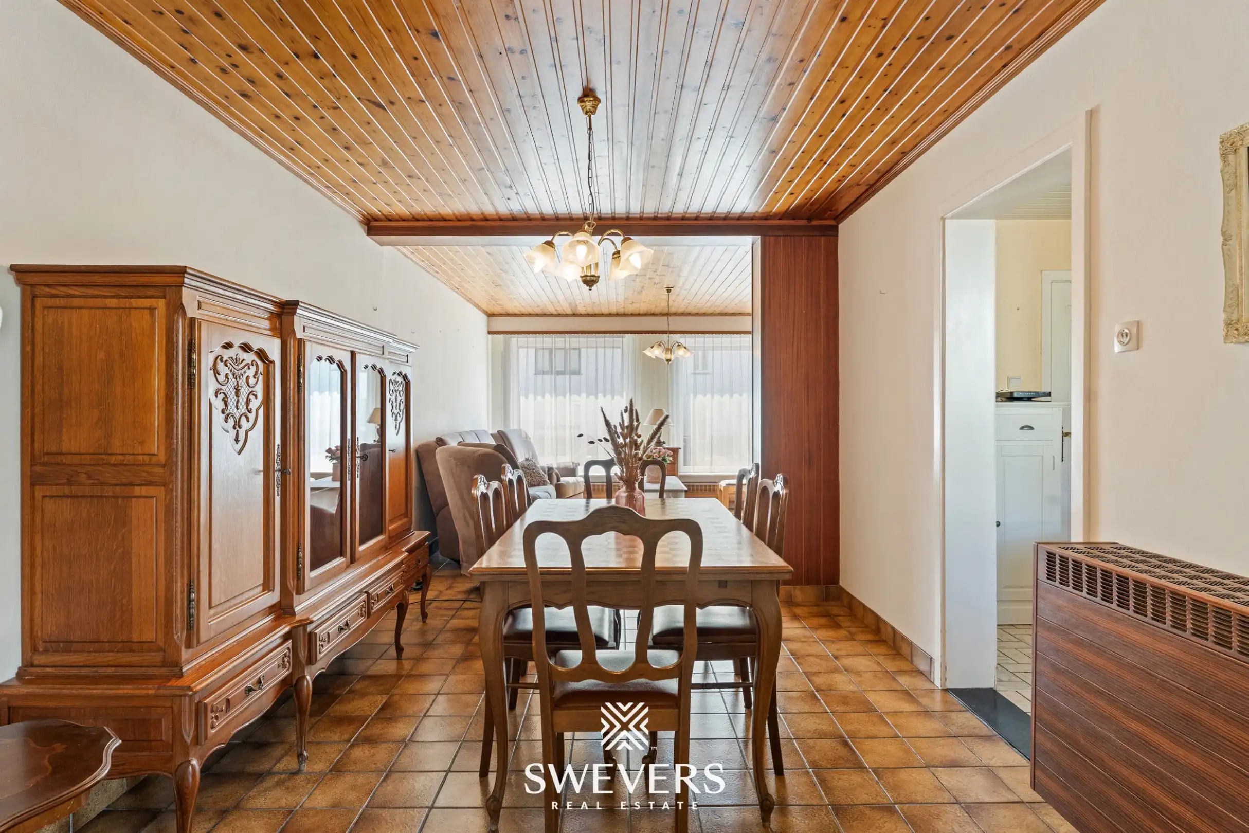 Uitstekend gelegen woning met 4 slaapkamers en mooie tuin foto 7