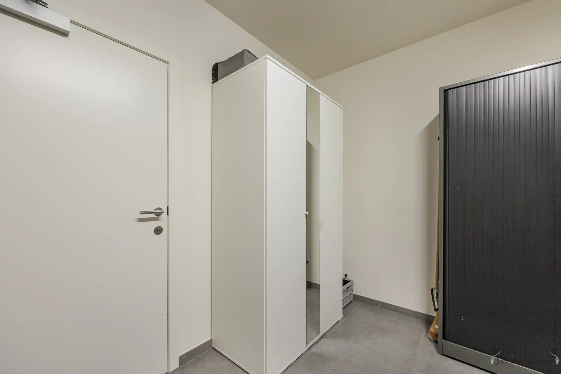 Mooi appartement met schitterend uitzicht en groot terras en parkeerplaats foto 15