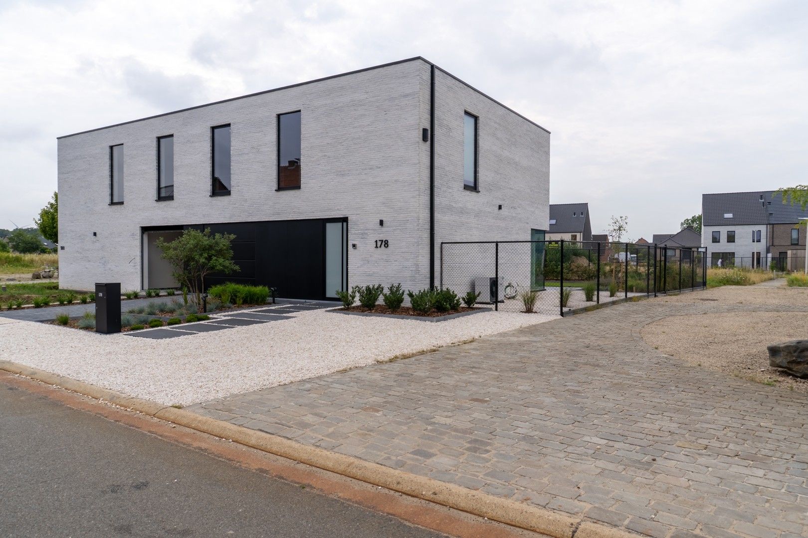 ()=>{if(producerUpdateValueVersion(node),producerAccessed(node),node.value===ERRORED)throw node.error;return node.value} Sint-Barbarastraat z/n - 3590 Diepenbeek