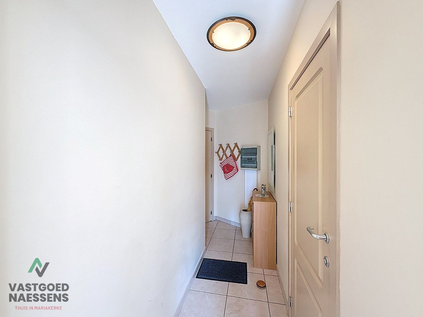 GEMEUBELDE STUDIO MET ZIJDELINGS ZEEZICHT foto 10