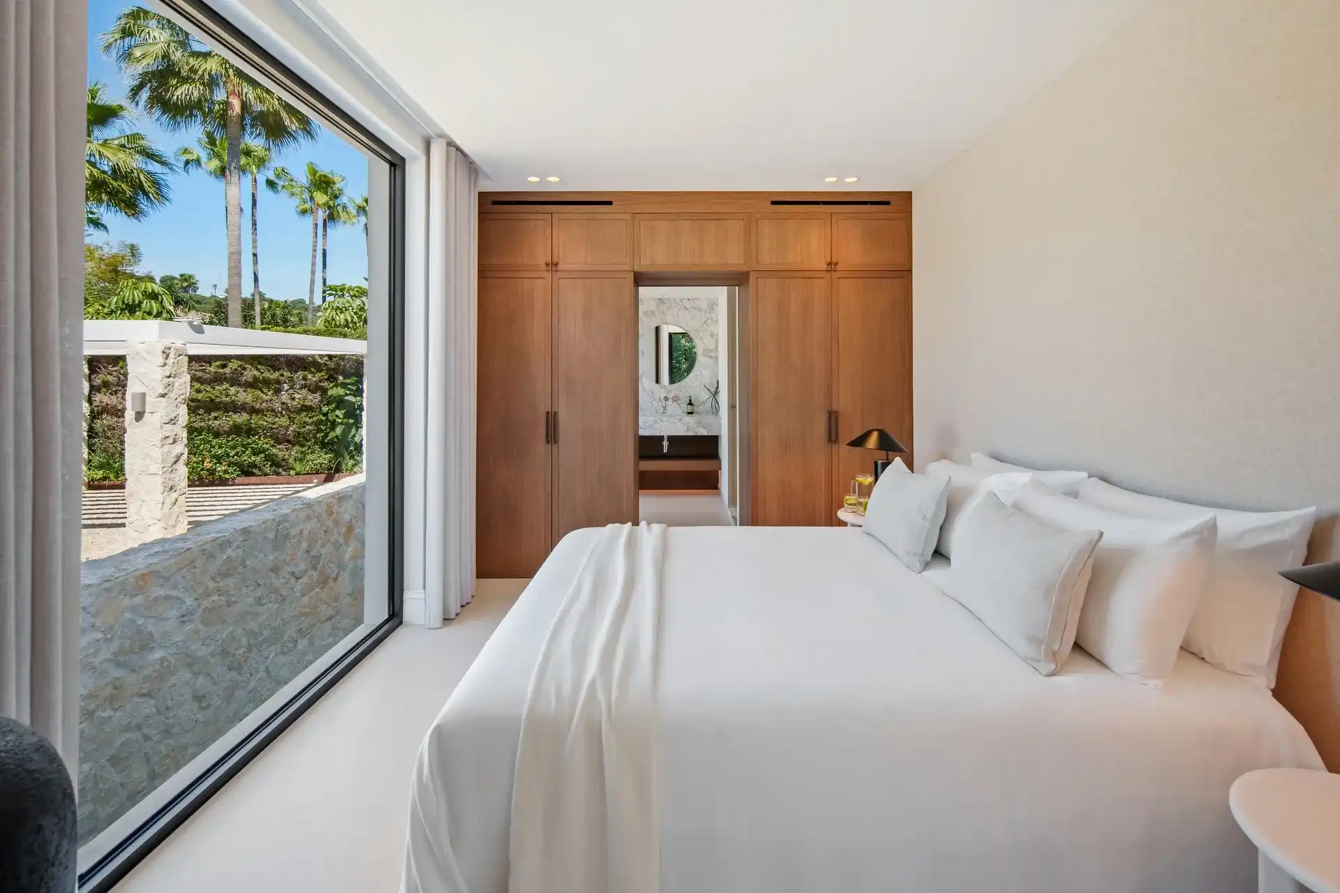 Exclusieve designvilla aan de frontlinie van Las Brisas Golf in Marbella foto 11