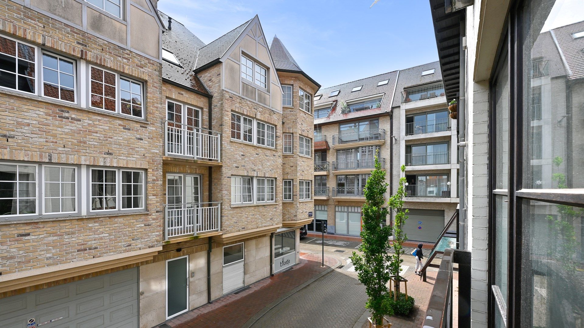 Vernieuwd appartement met terras te Heist-aan-Zee foto 10