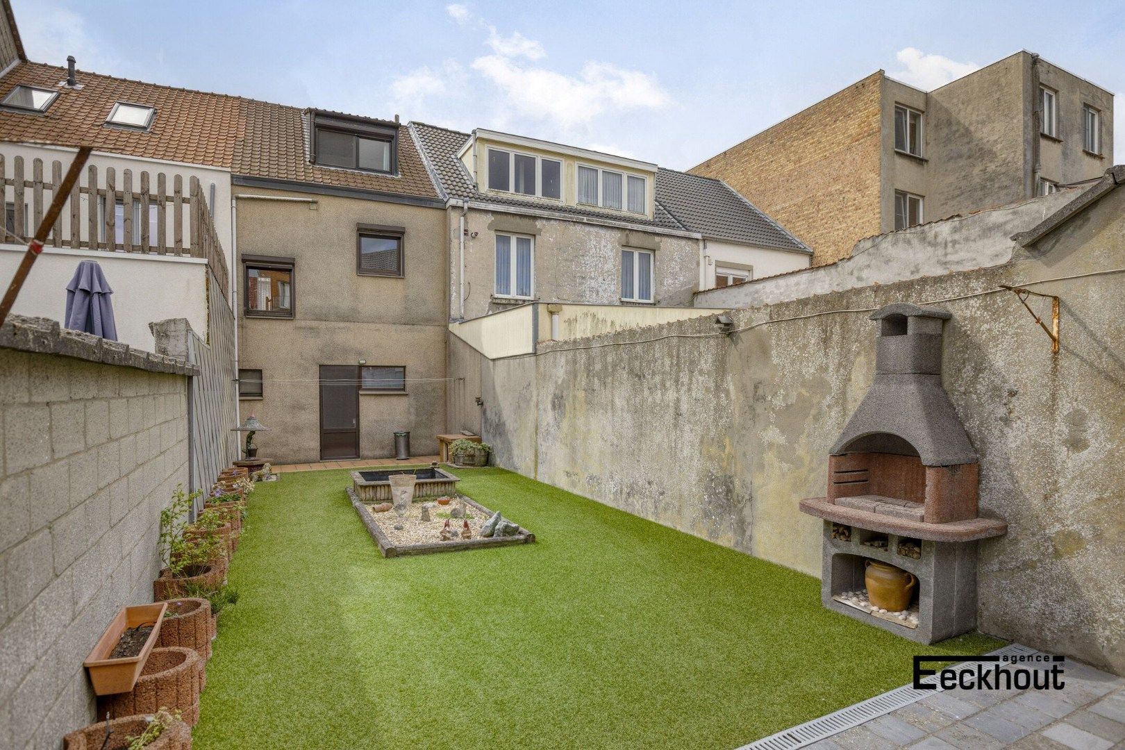 Ruime instapklare bel-étage rijwoning met tuin, terras en garage in Oostende foto 12