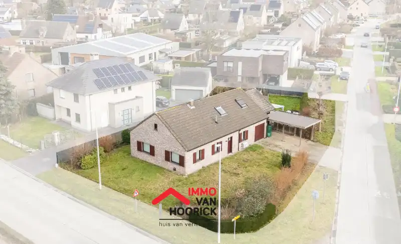 Instapklare woning OB - 4 slpkmrs - 810m² grondopp. foto {{pictureIndex}}