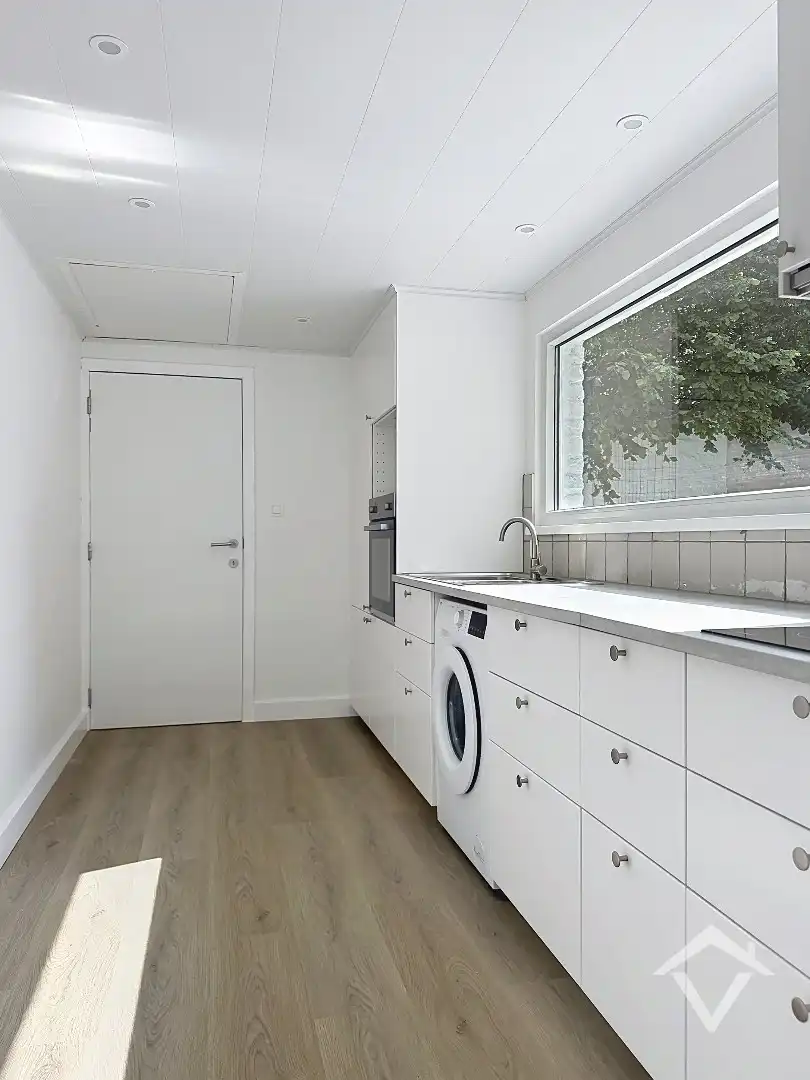 Instapklare woning met 3 slaapkamers en tuin te Gistel  foto 6