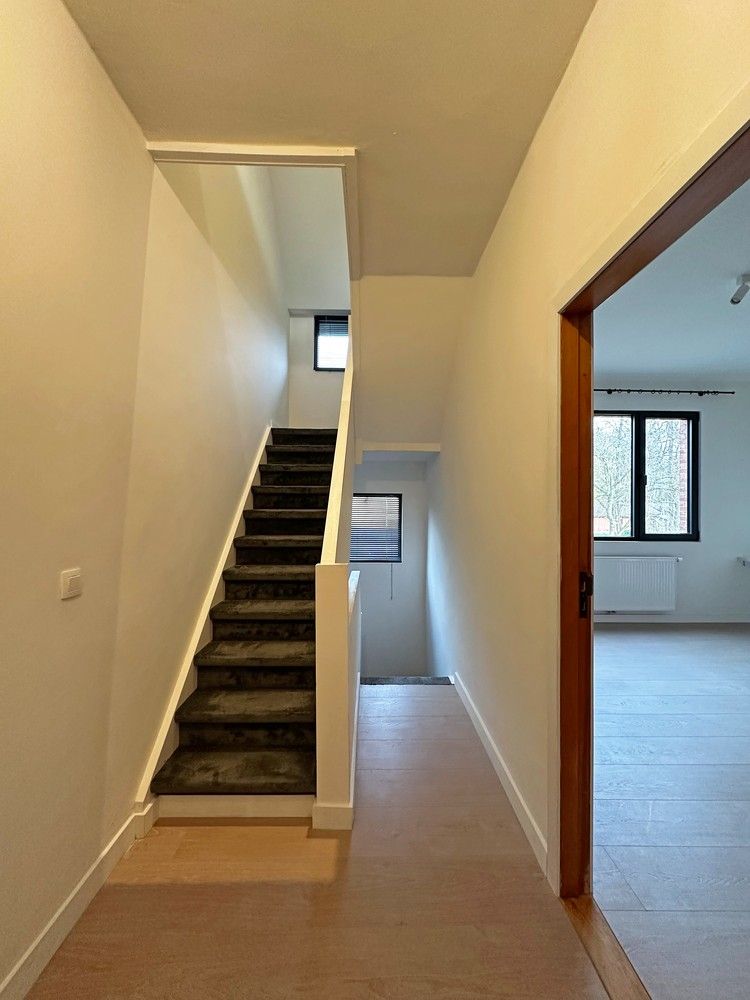 Huis met 3 slaapkamers + dressing en tuin te Wijnegem! foto 6