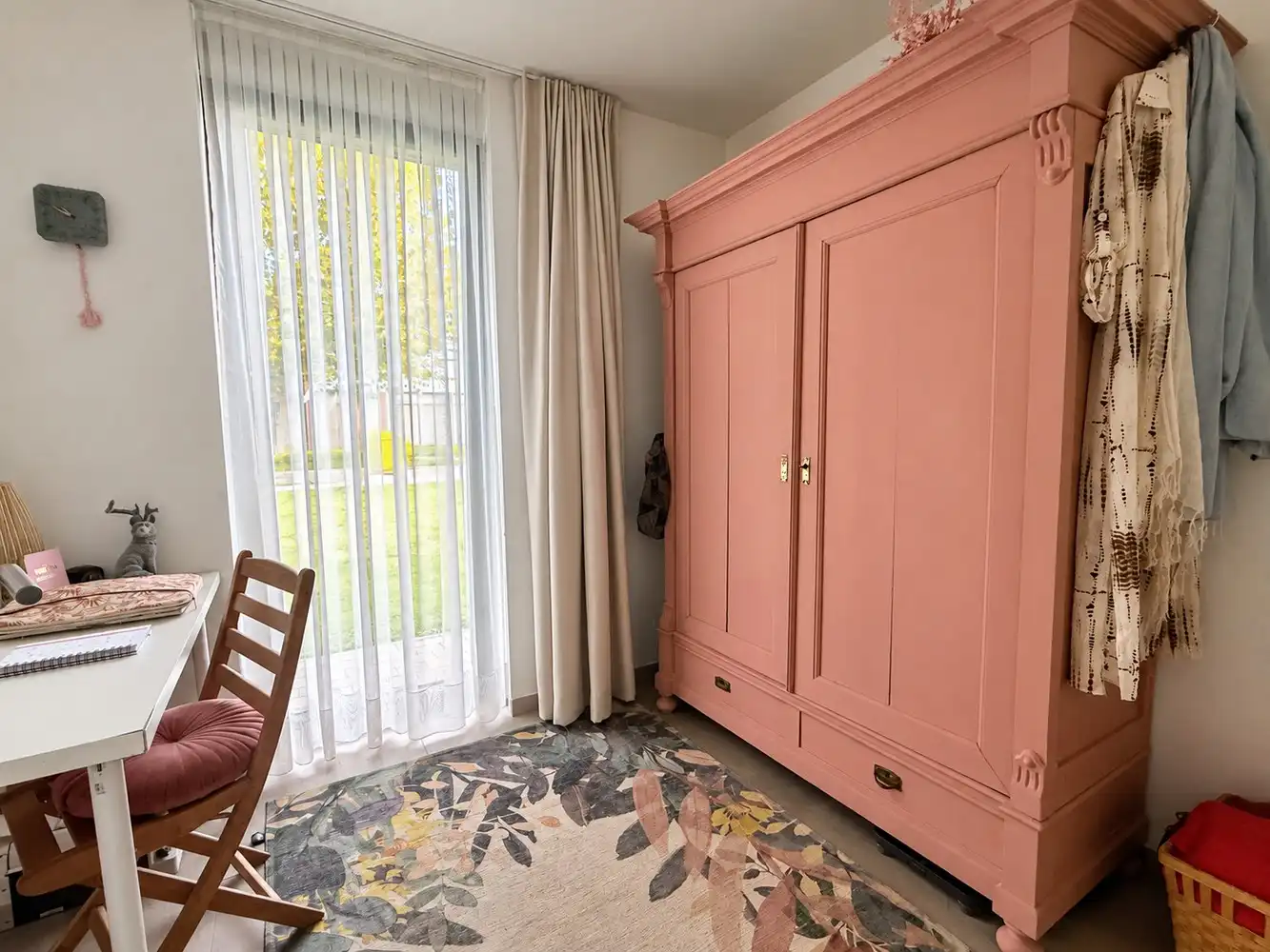 Modern gelijkvloers appartement met drie slaapkamers en gezellig tuintje foto 15