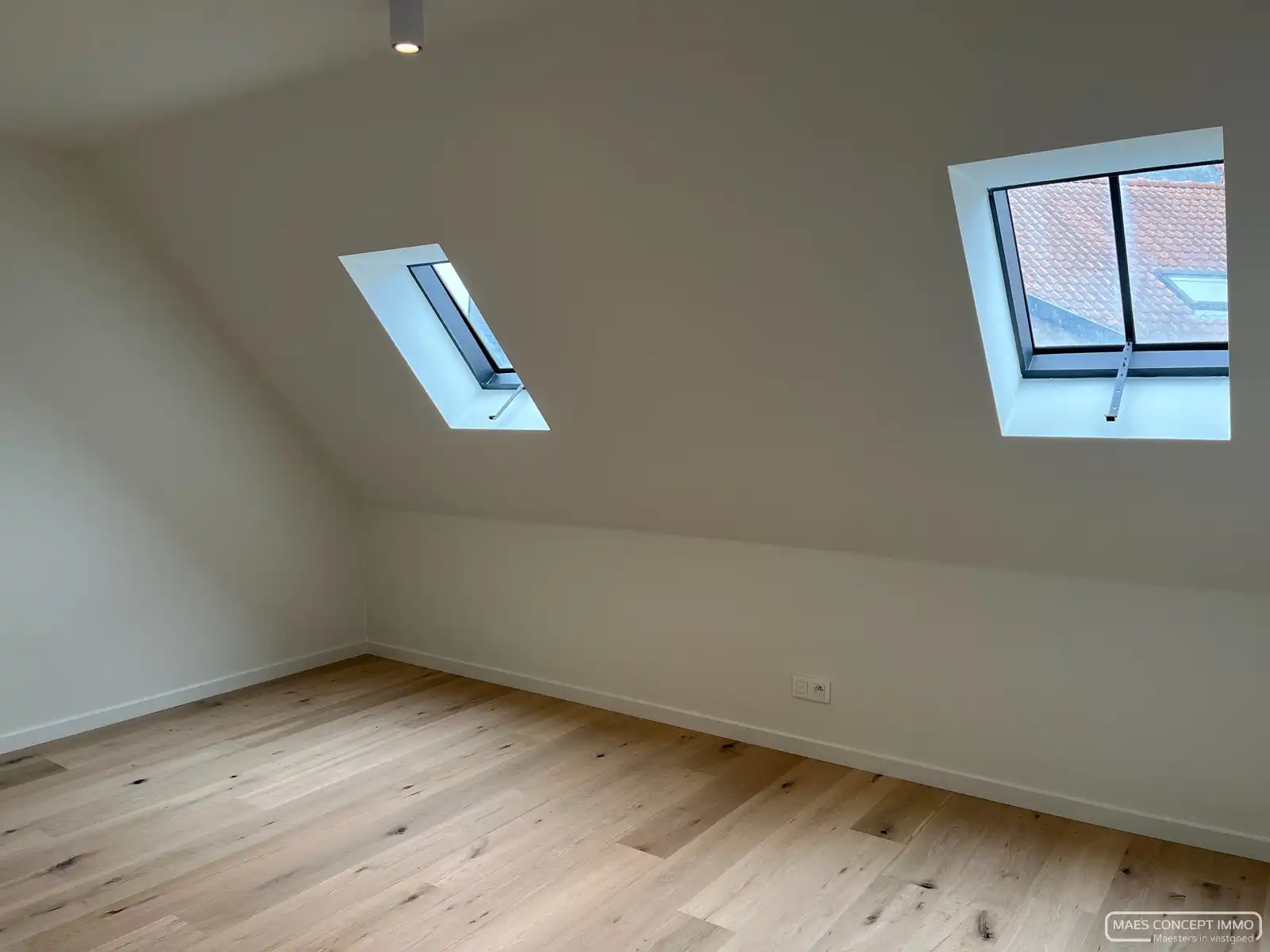 Ruime nieuwbouwwoning te huur in centrum Otegem foto 13
