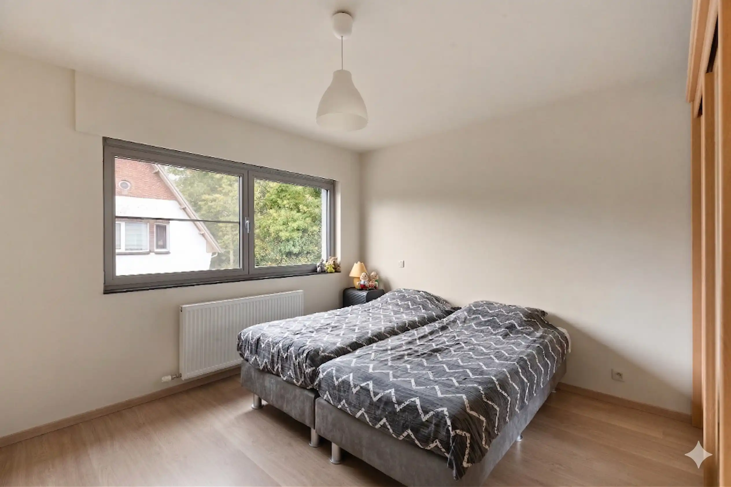 Instapklare, lichtrijke gezinswoning in centrum Zele foto 10