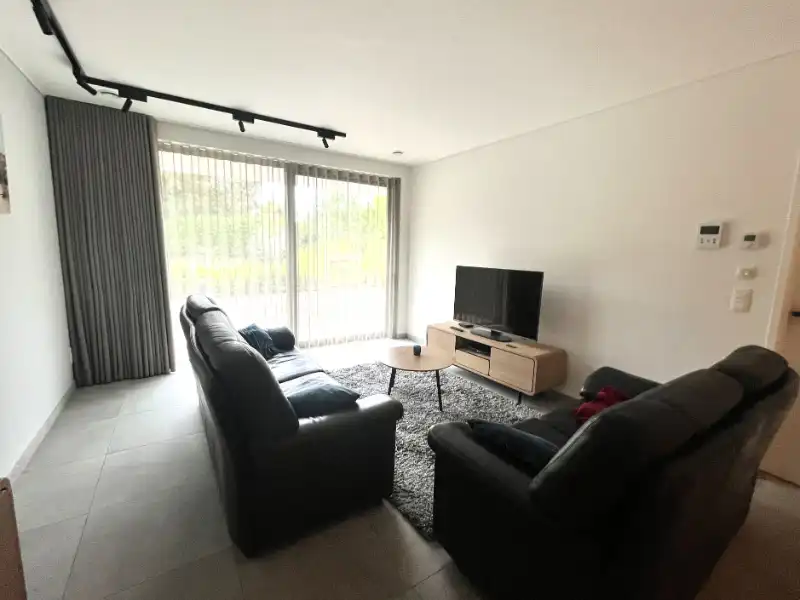 Gelijkvloers app met 1 slpkm, tuin, staanplaats en kelderberging foto 8
