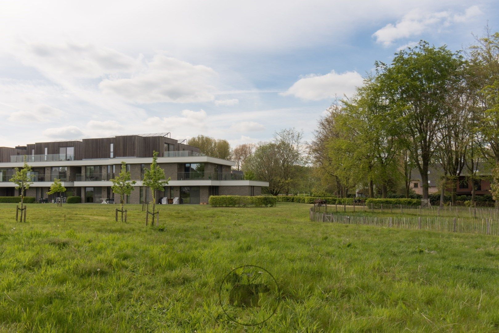 Luxueuze assistentiewoning met ruim terras en zicht op parkdreef foto 14