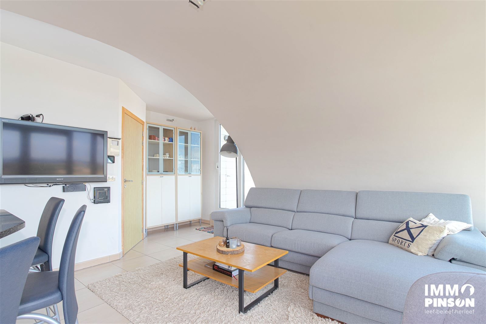 Ruim penthouse met groot zonneterras en prachtig uitzicht foto 6
