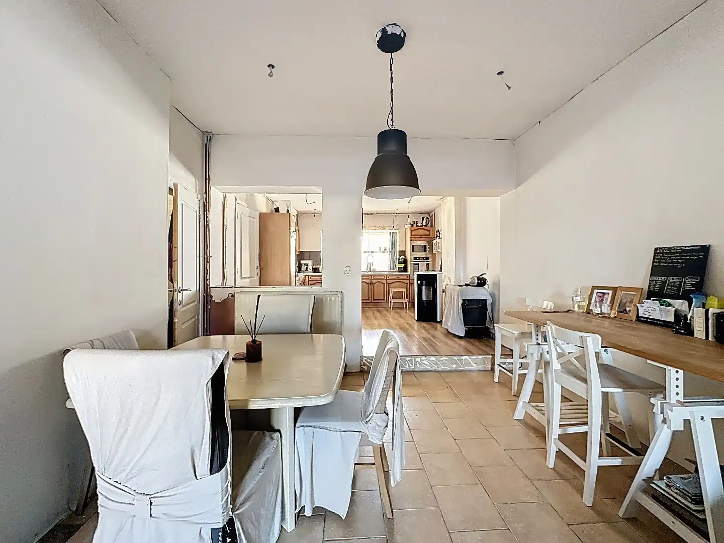 Ruime Gezinswoning met Zonnige Tuin en Renovatiepotentieel foto 4