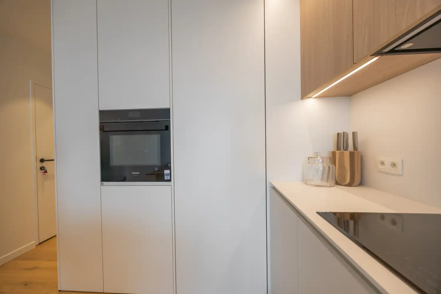 Gerenoveerd appartement met frontaal zeezicht foto 12