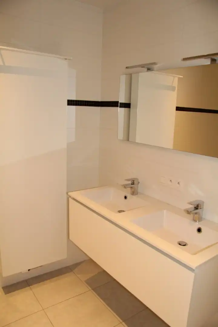 Recent 1 slk appartement (bouwjaar 2017) met terras en autostaanplaats foto 4