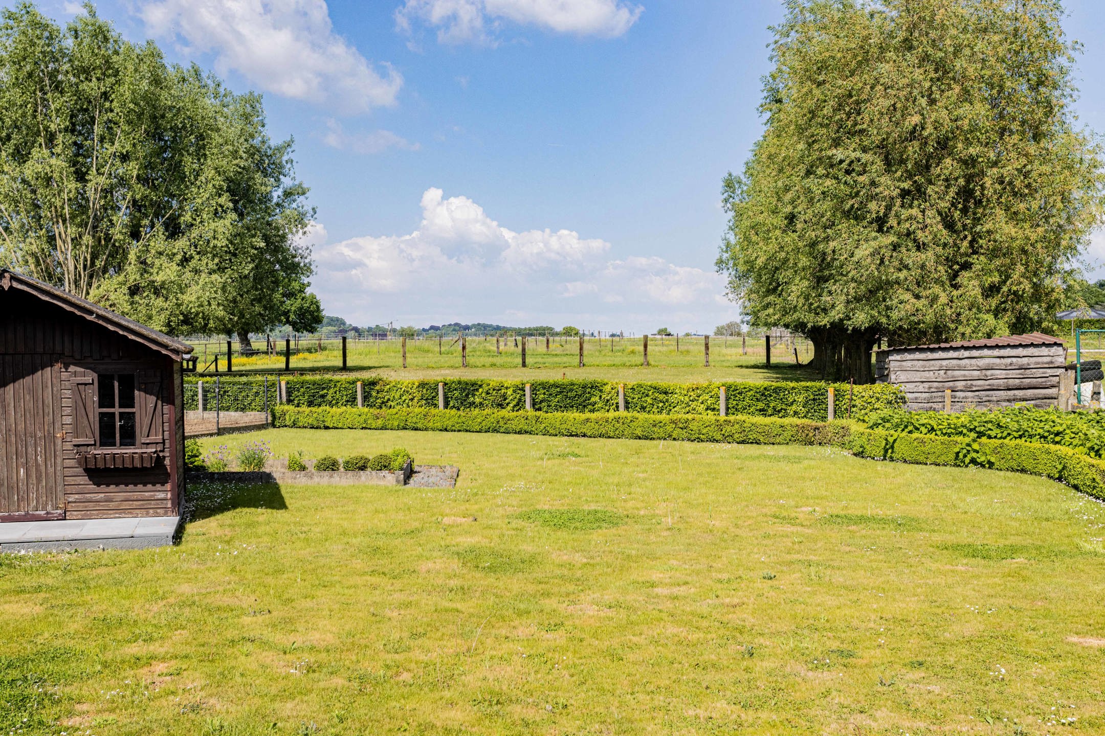 Solide alleenstaande woning op een prachtige locatie foto 30