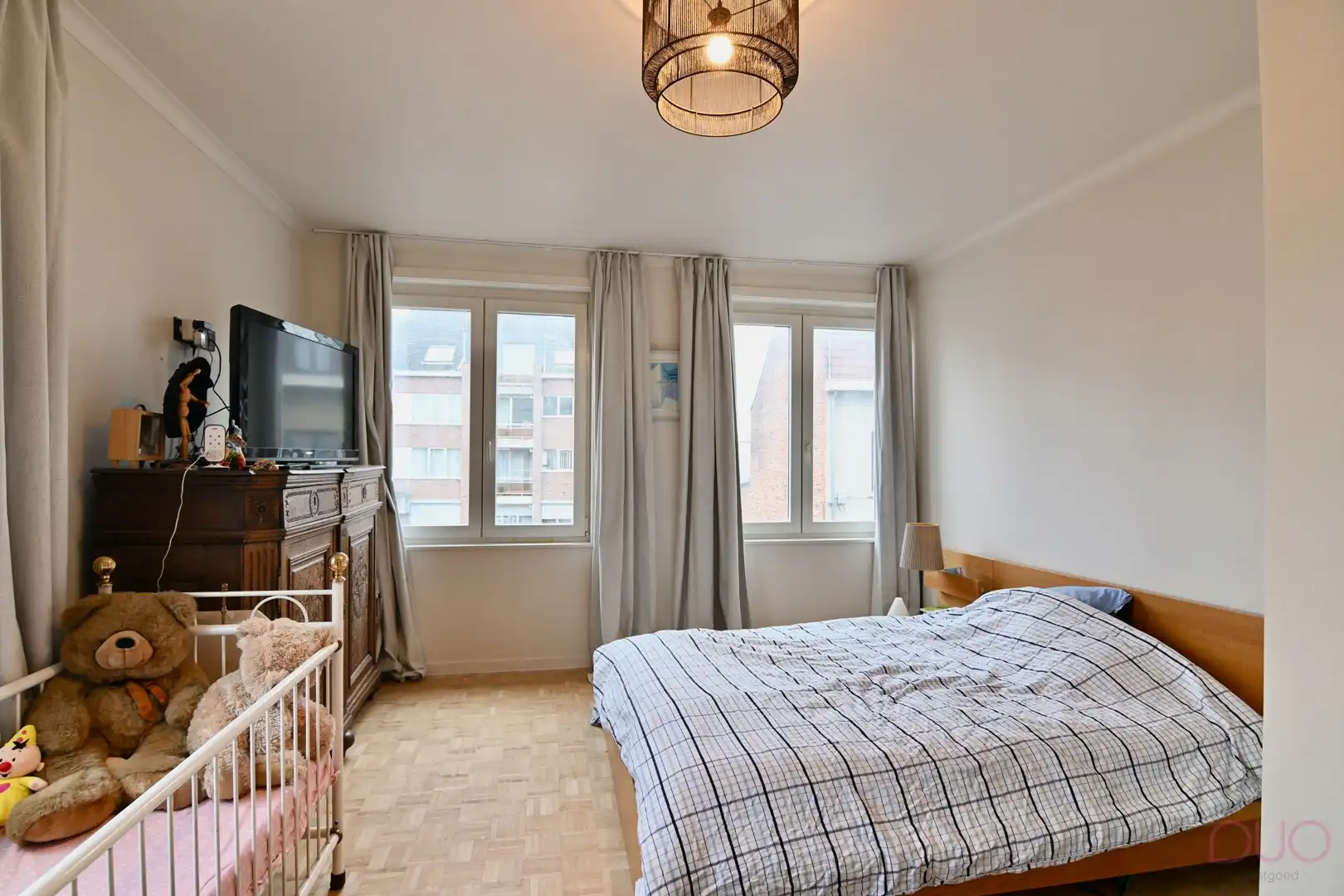 Instapklare woning in hartje Sint-Truiden met dubbele garage en stadstuin foto 11