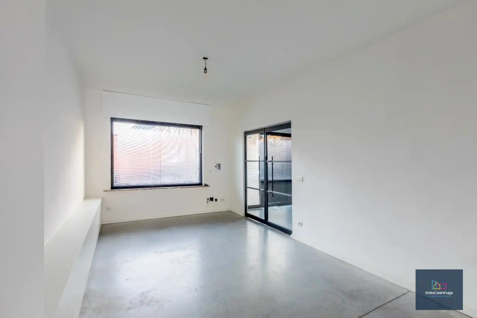 Instapklare eigendom met tuin te Mariakerke foto 8