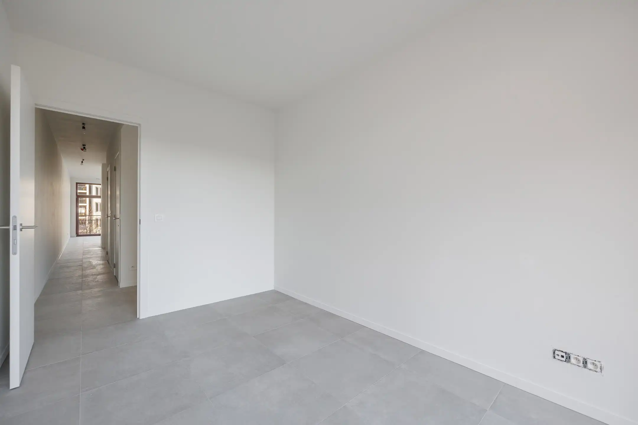 Nieuwbouw appartement met terras foto 7