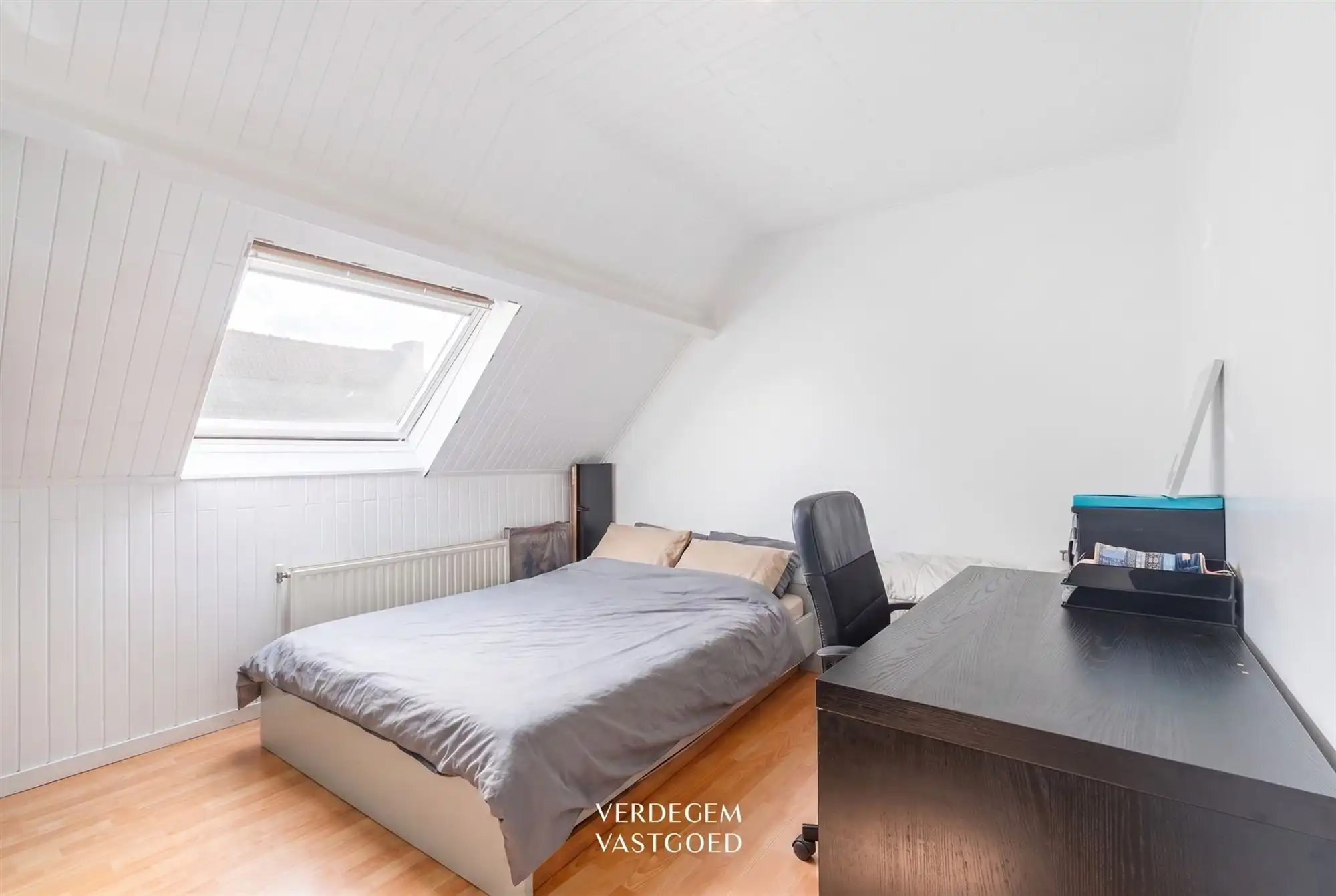 Instapklare rijwoning met 3 slaapkamers en zonnig terras foto 11