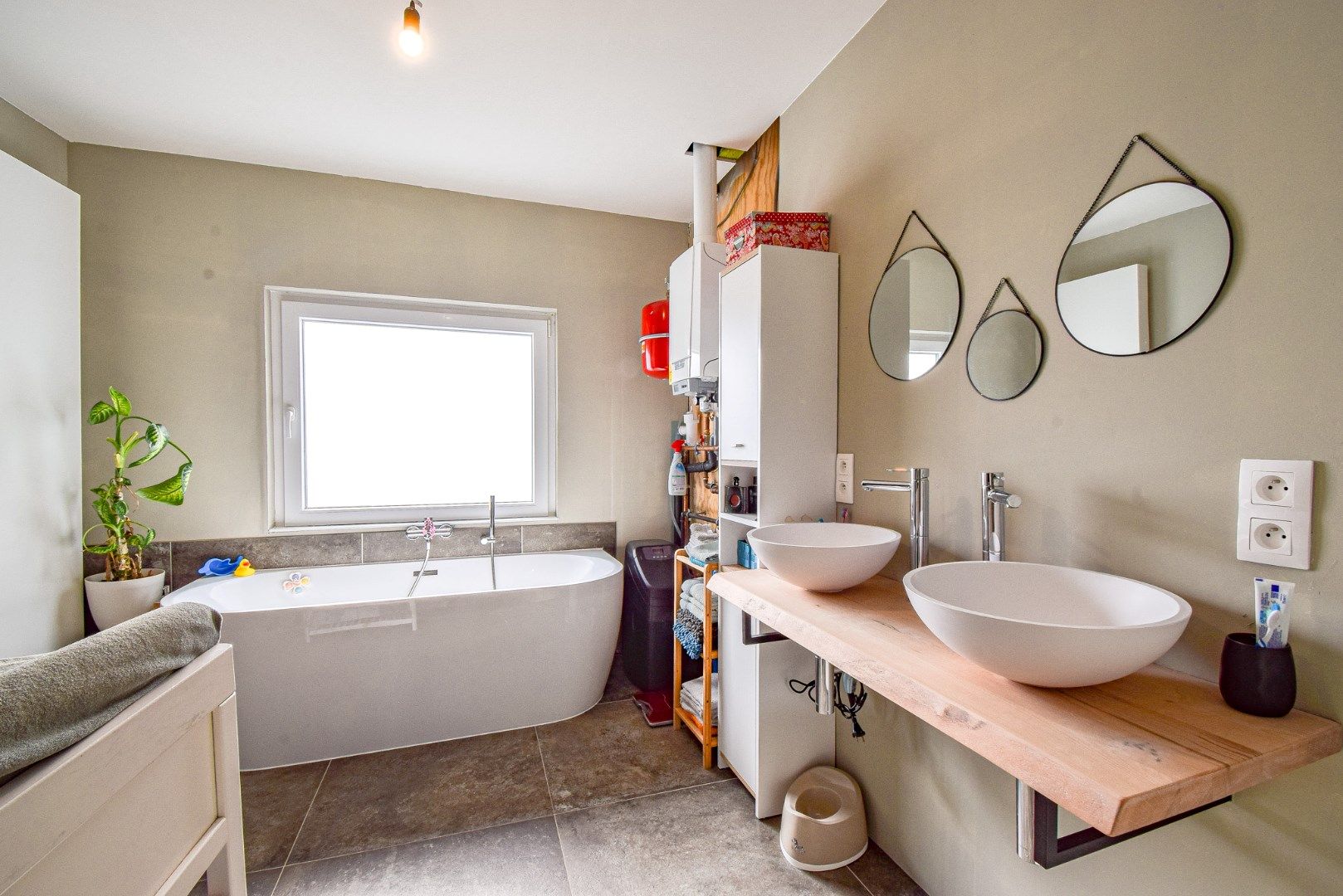 Strakke instapklare woning met rustige locatie foto 9