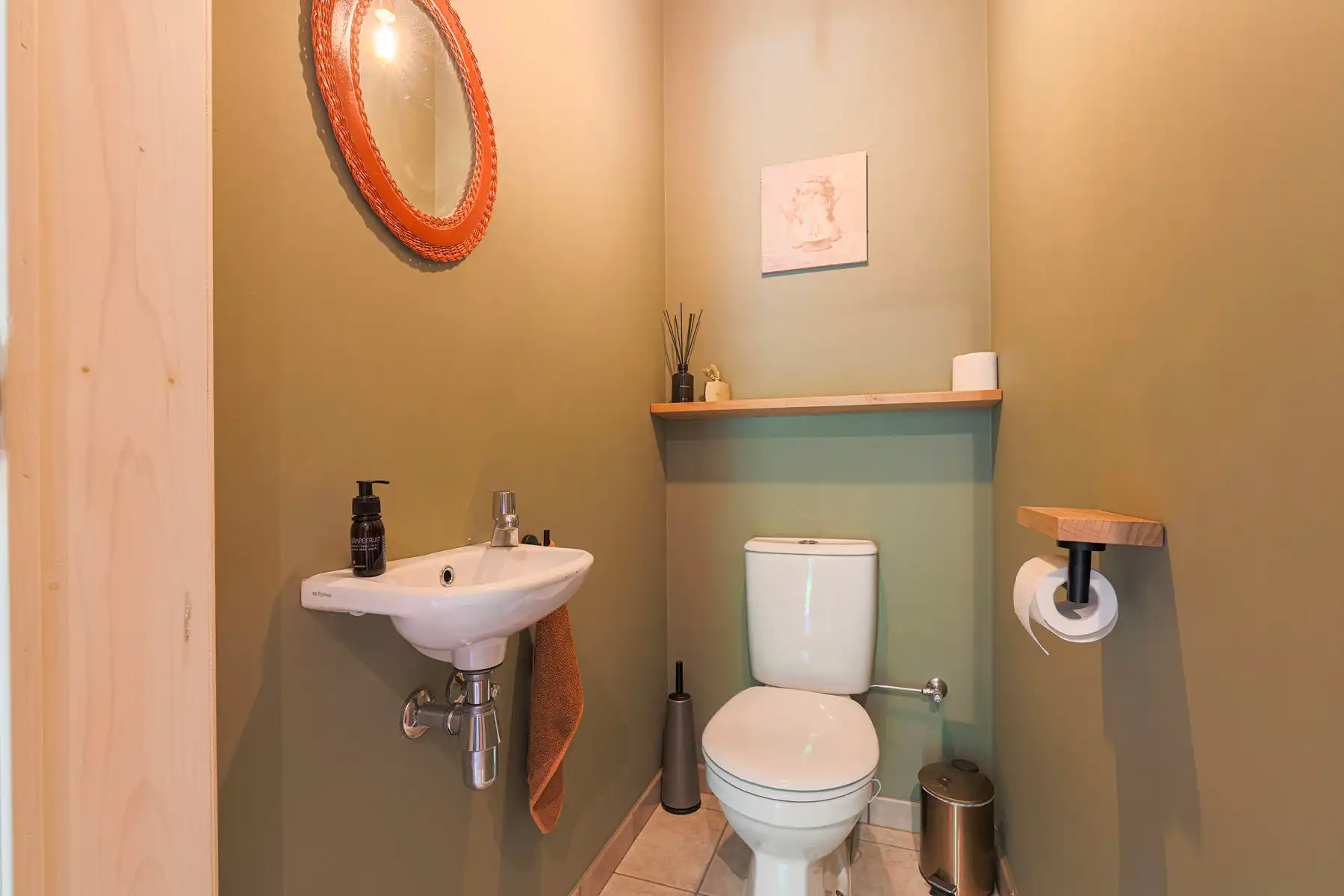 Instapklare woning met 3 slpkrs op een grond van 1.295m² foto 5