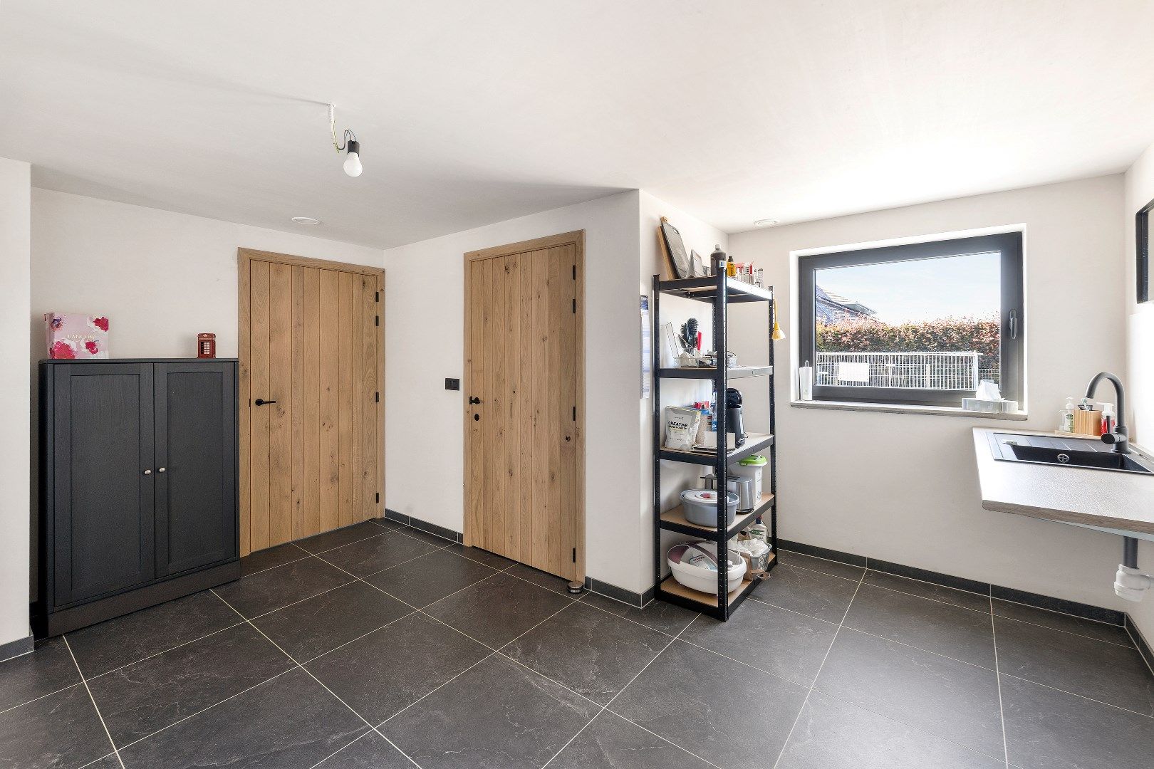 Prachtig gerenoveerde villa met 4 slaapkamers en ruime loods. foto 9