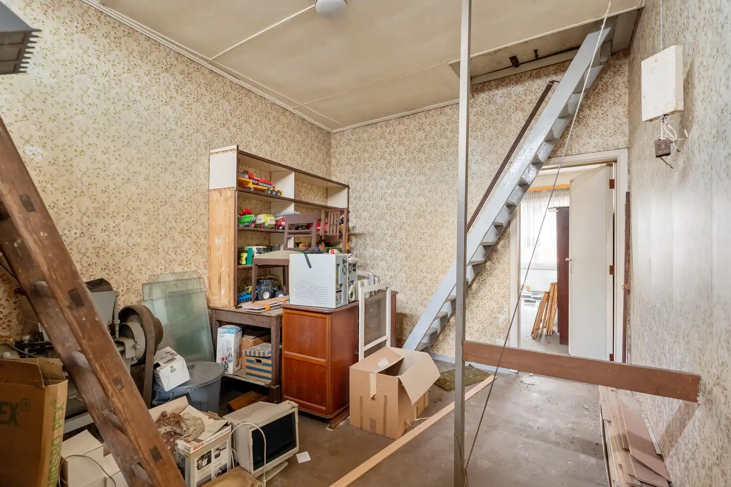 Ruime gezinswoning met aanpalend handelspand (oude bakkerij) foto 23