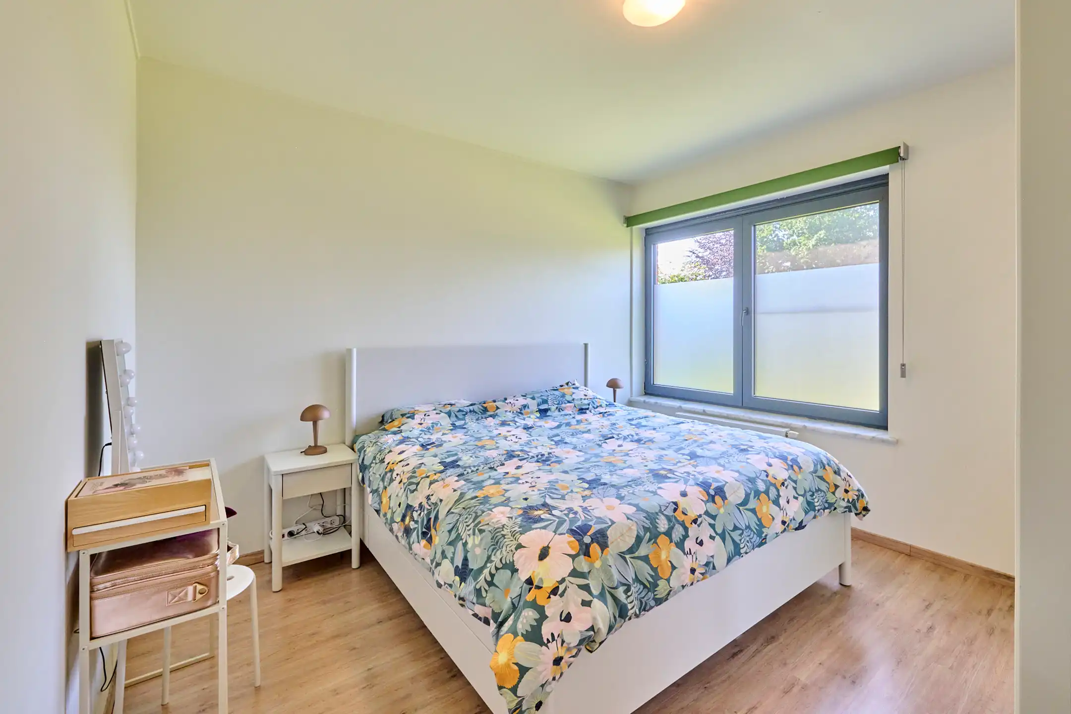 Glv 2slpk appartement, tuin met terras, parking en berging  foto 7