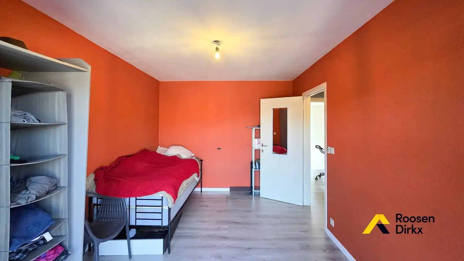 Degelijk appartement met 2 SK's in rustige buurt! foto 18