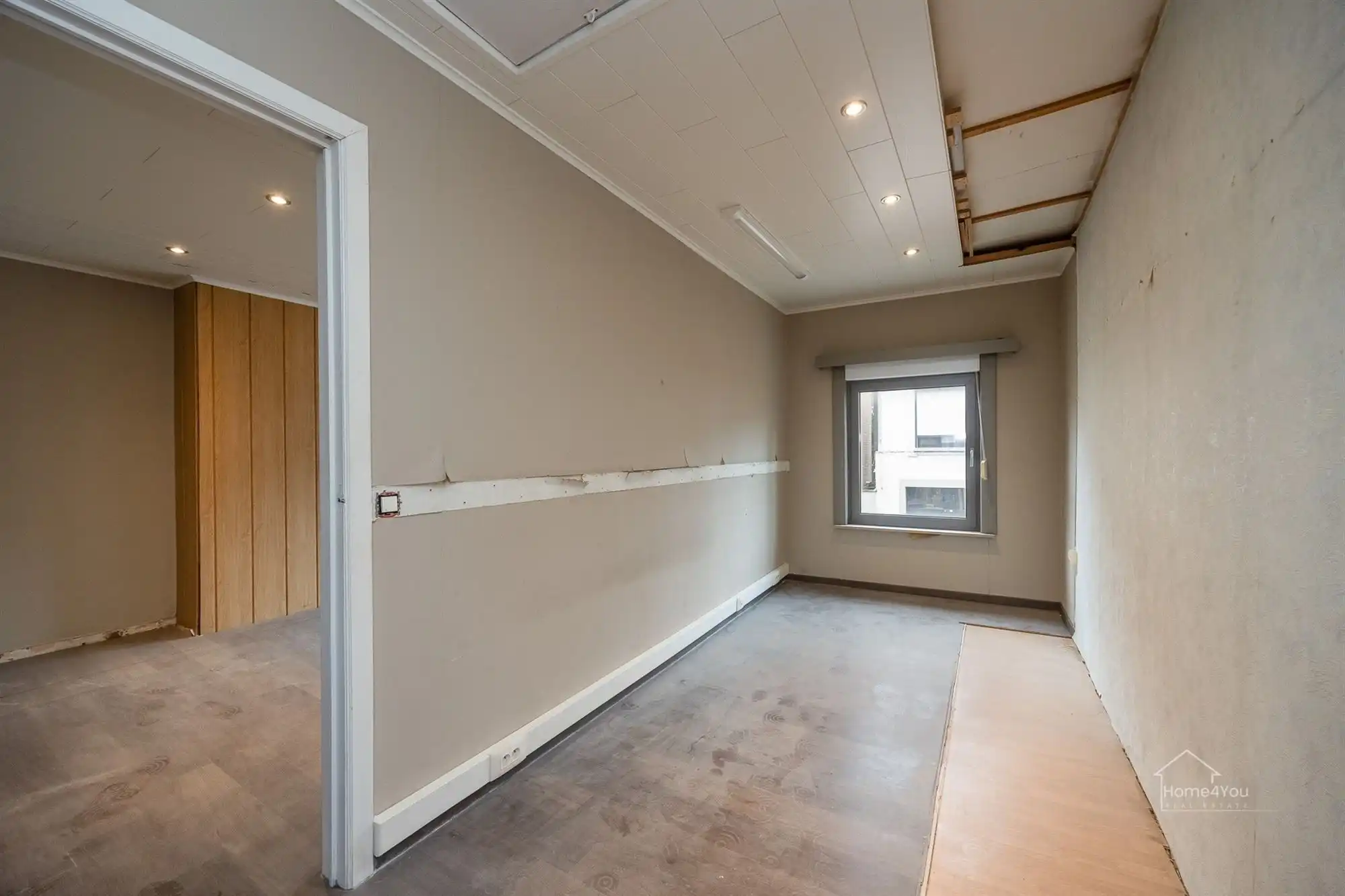 Te Renoveren Rijwoning - 2/3 slaapkamers + zolder foto 16