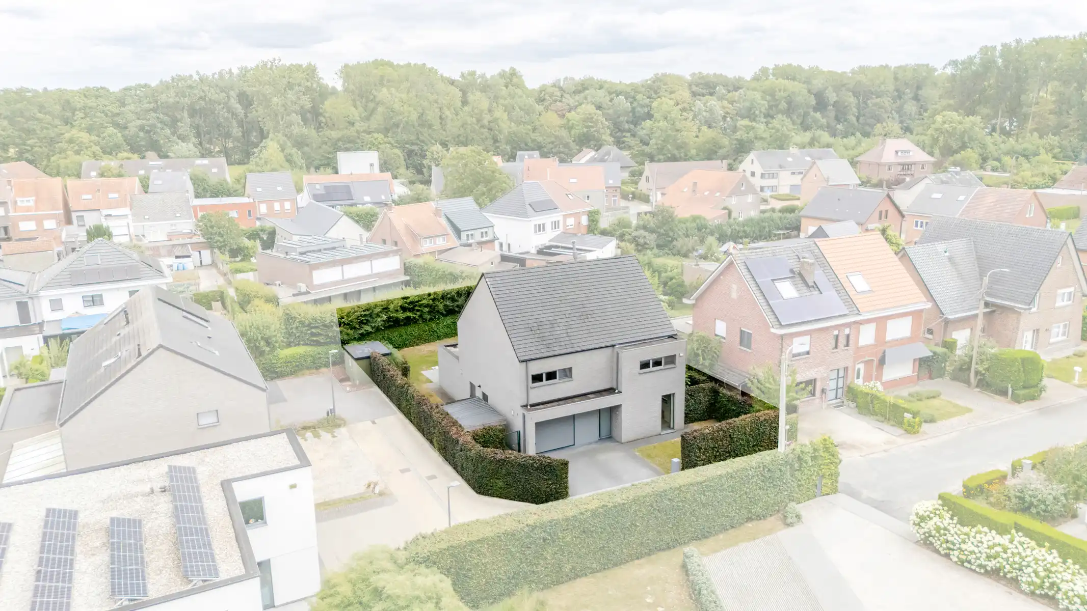 Prachtige villa met 4 slaapkamers in doodlopende straat foto {{pictureIndex}}
