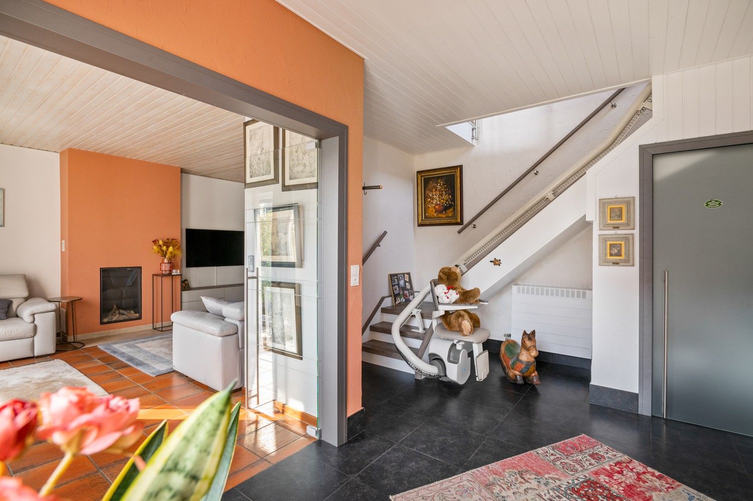 Charmante halfopen woning met 3 slaapkamers met ruime tuin in een doodlopende straat te Burcht! foto 3