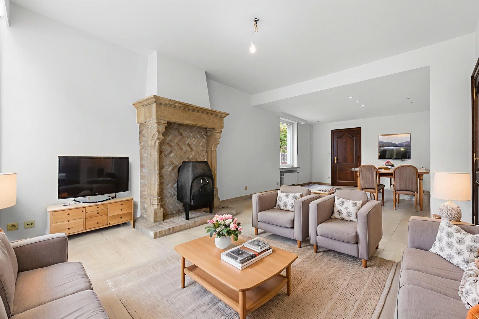 Karaktervol huis in cottagestijl met 4 slaapkamers in centrum Roeselare! foto 4