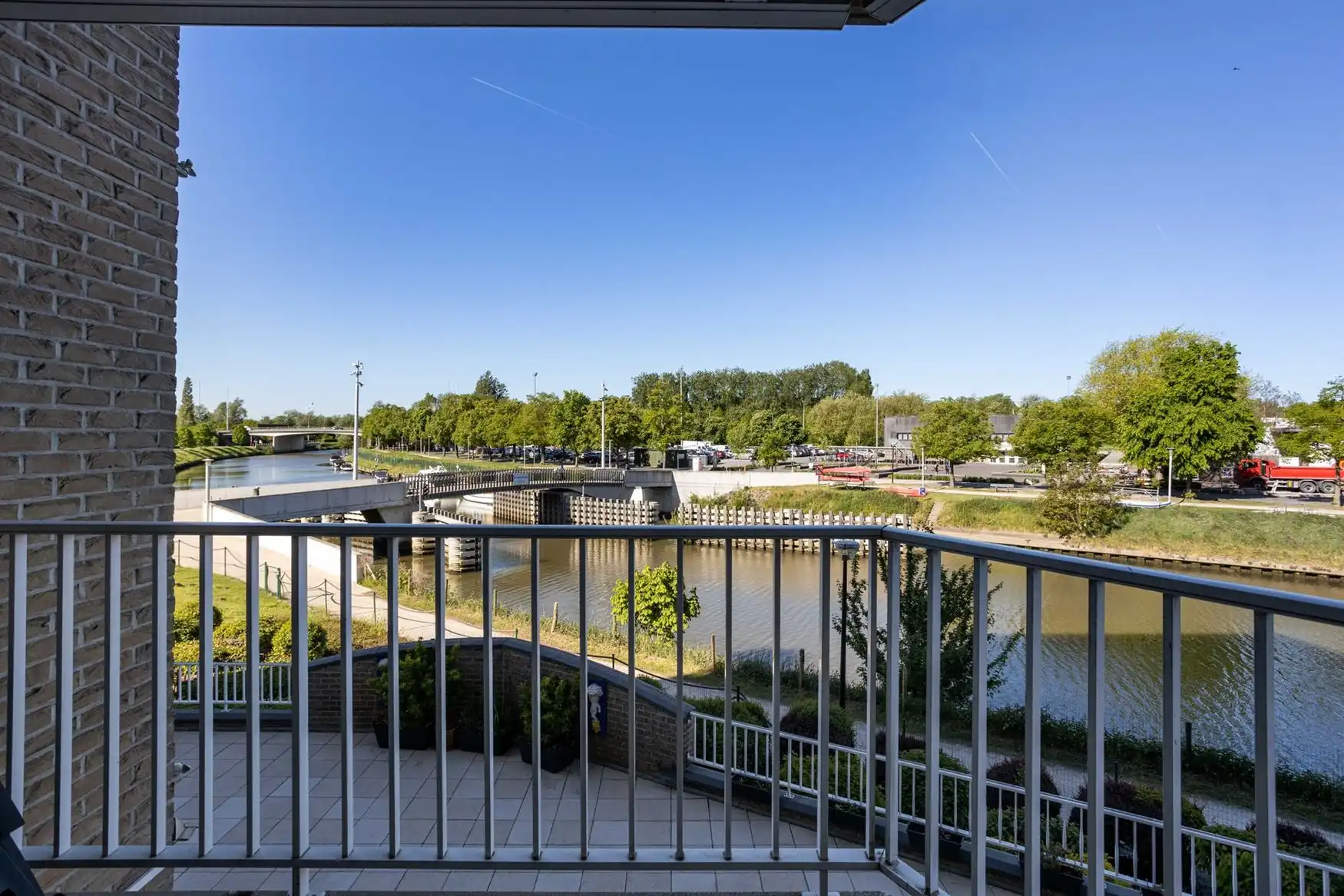 Ruim energiezuinig appartement met prachtig Leiezicht in Deinze foto 17