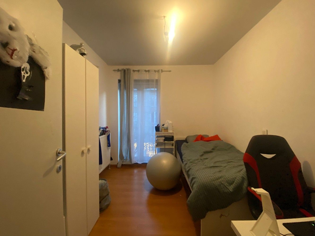 Zeer ruim appartement pal in  het centrum van Genk foto 6