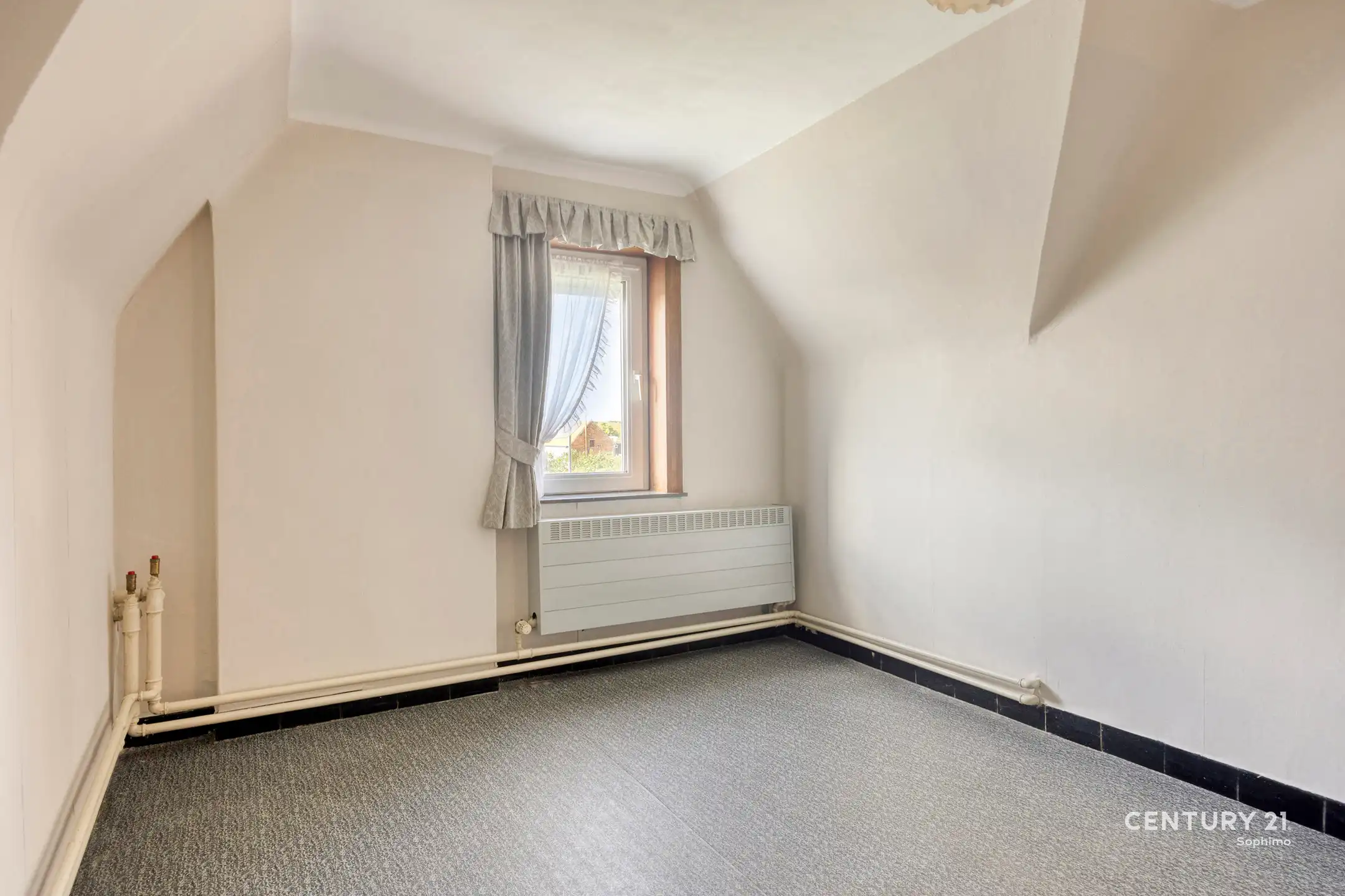 Charmante woning met 3 slaapkamers en veel potentieel foto 15