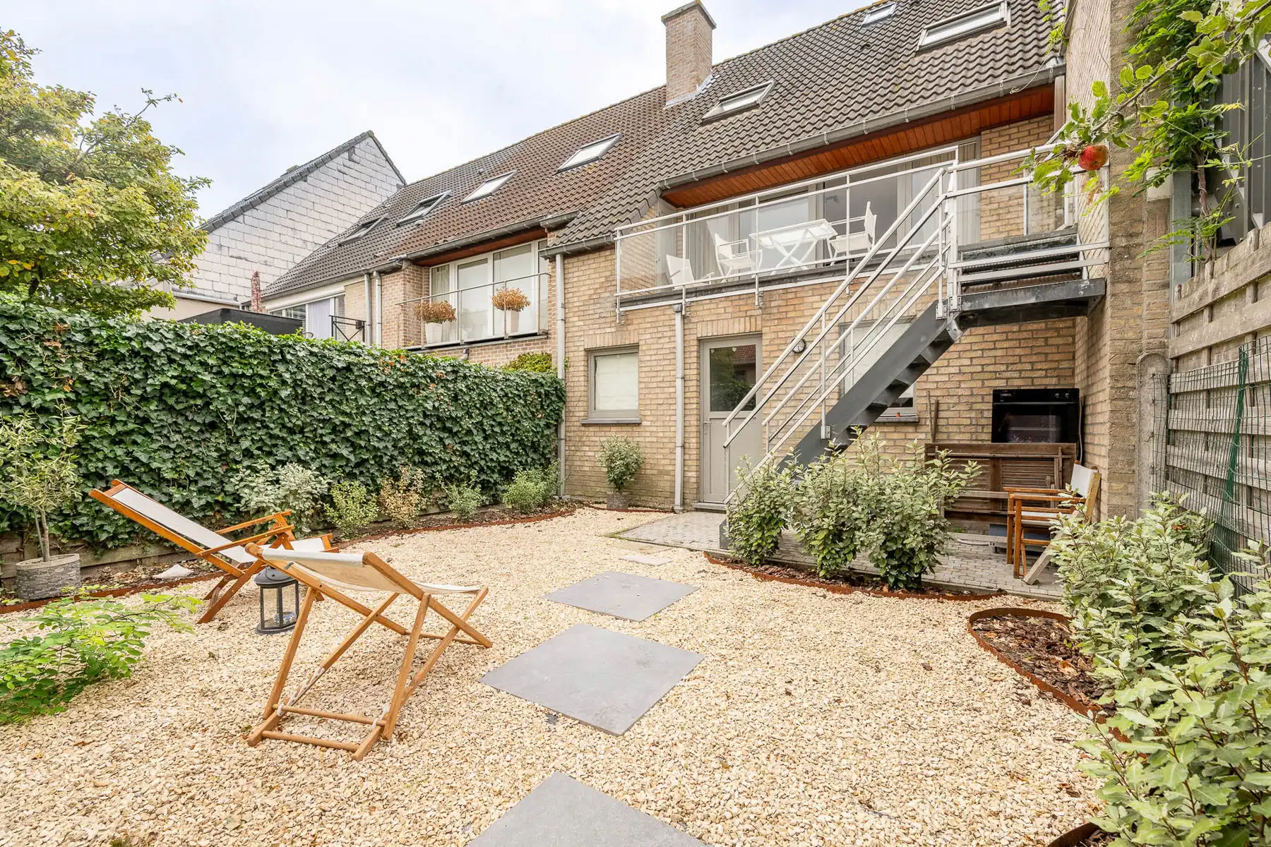 Rustig gelegen, gemeubelde bel-etage woning met garage  foto 27