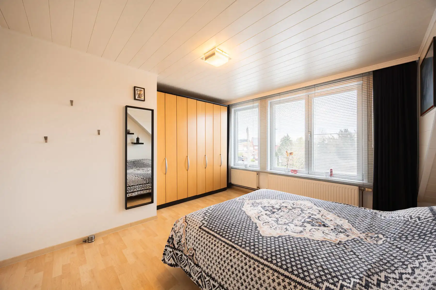 Ruime woning op centrale ligging met topafwerking foto 15