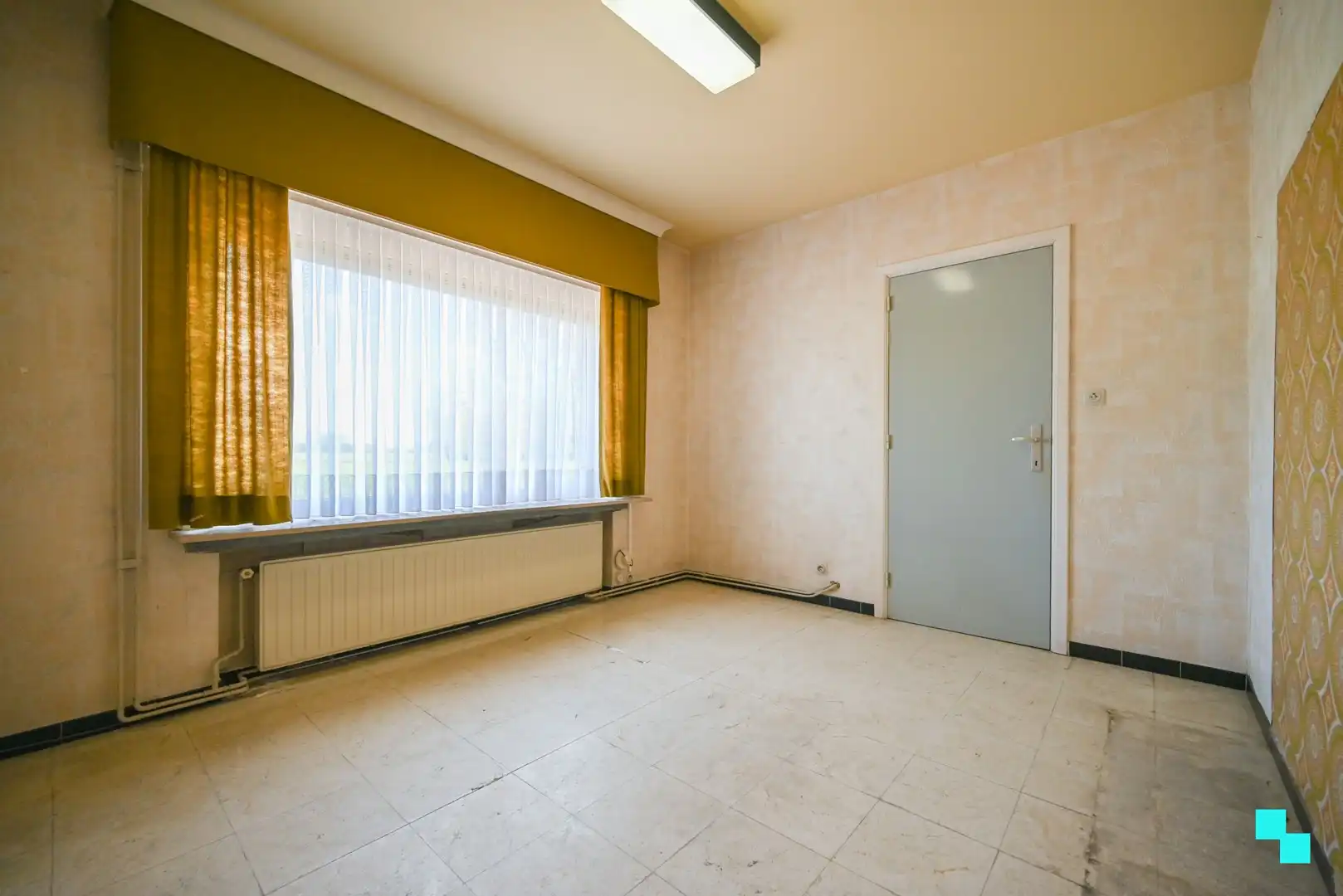 Zeer ruime te renoveren woning met vijf slaapkamers te Bosmolens foto 15