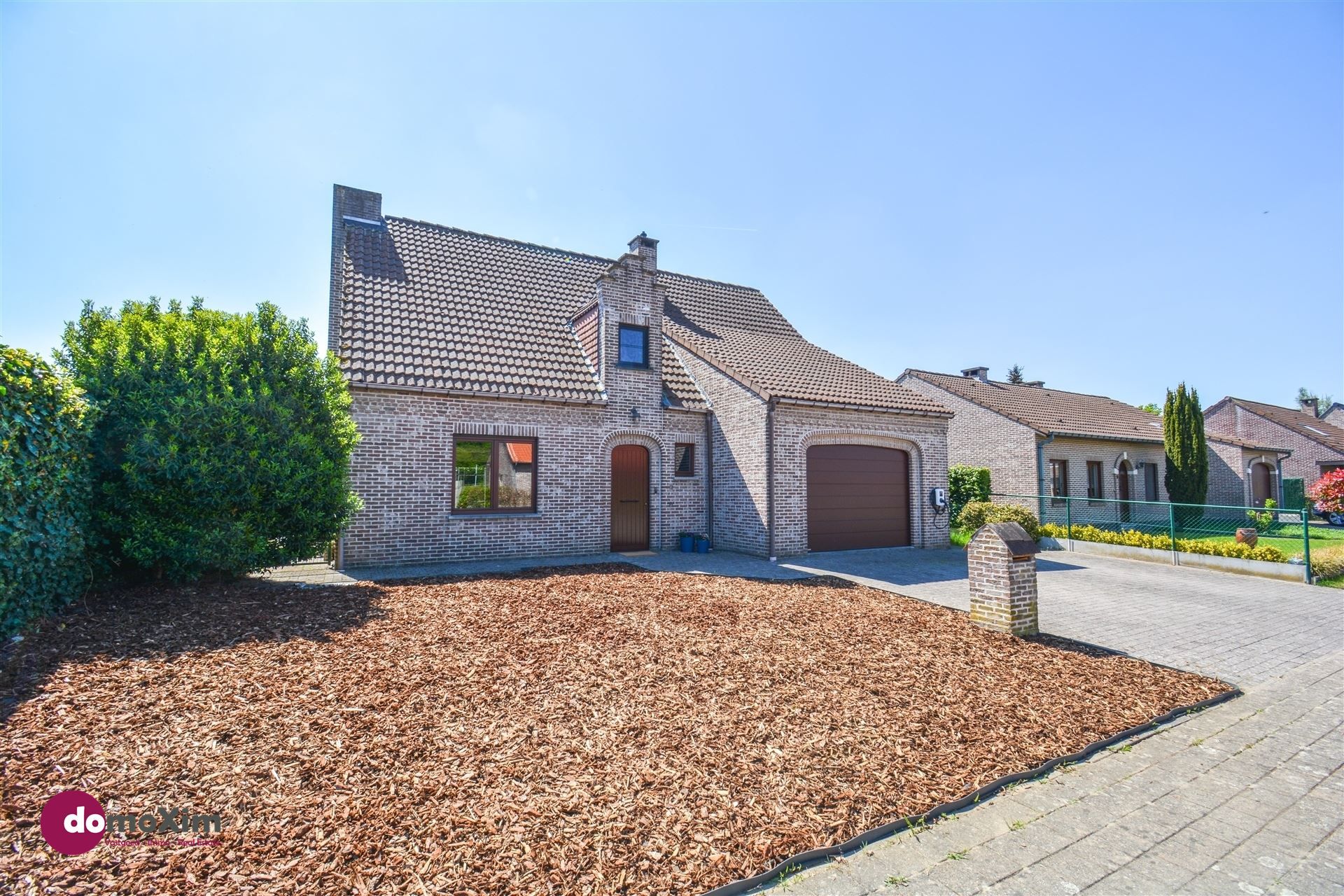 Knappe gerenoveerde woning met 3 slaapkamers in een rustige woonwijk te Hever foto {{pictureIndex}}