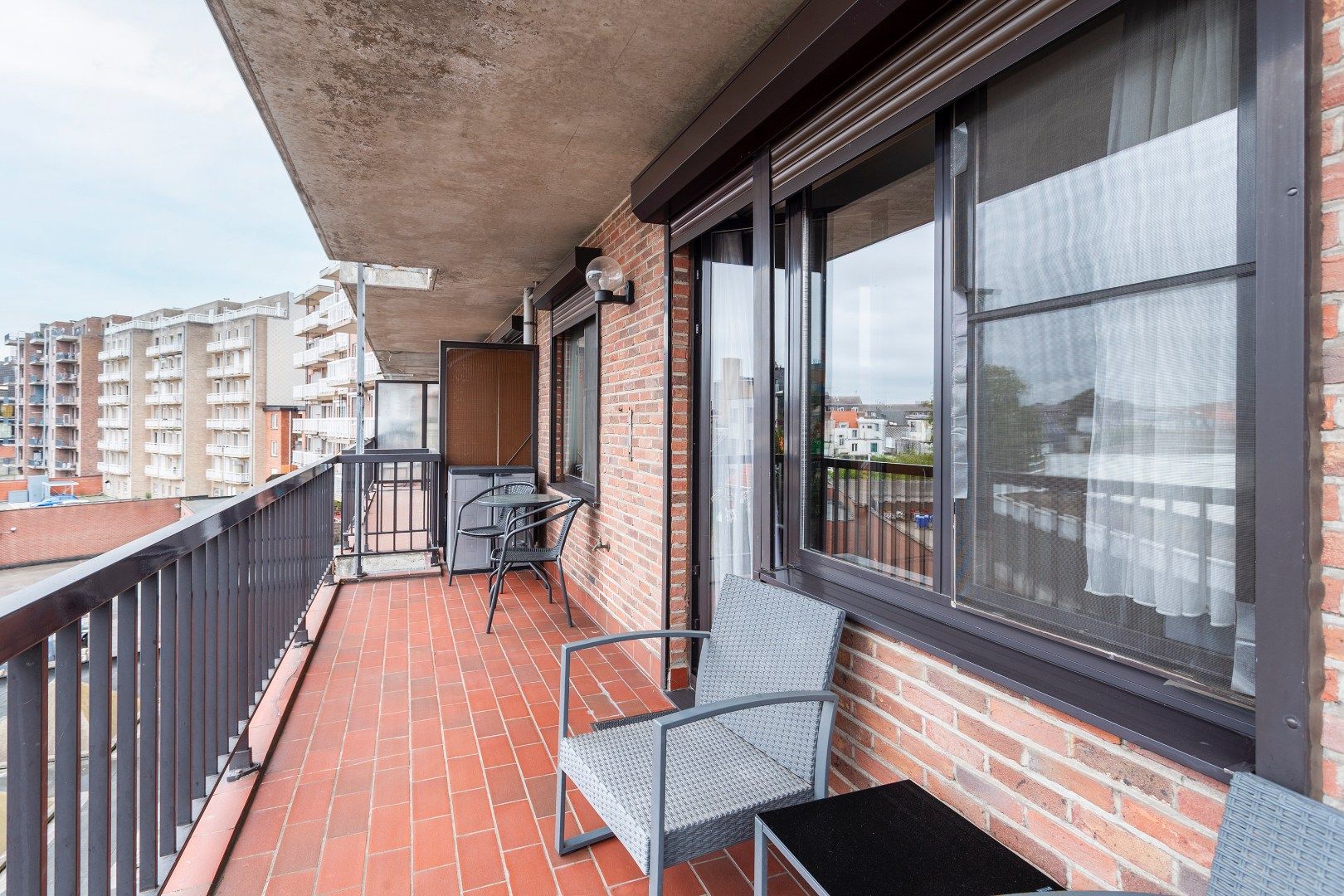 3-slpk appartement met 2 terrassen en garage foto 14