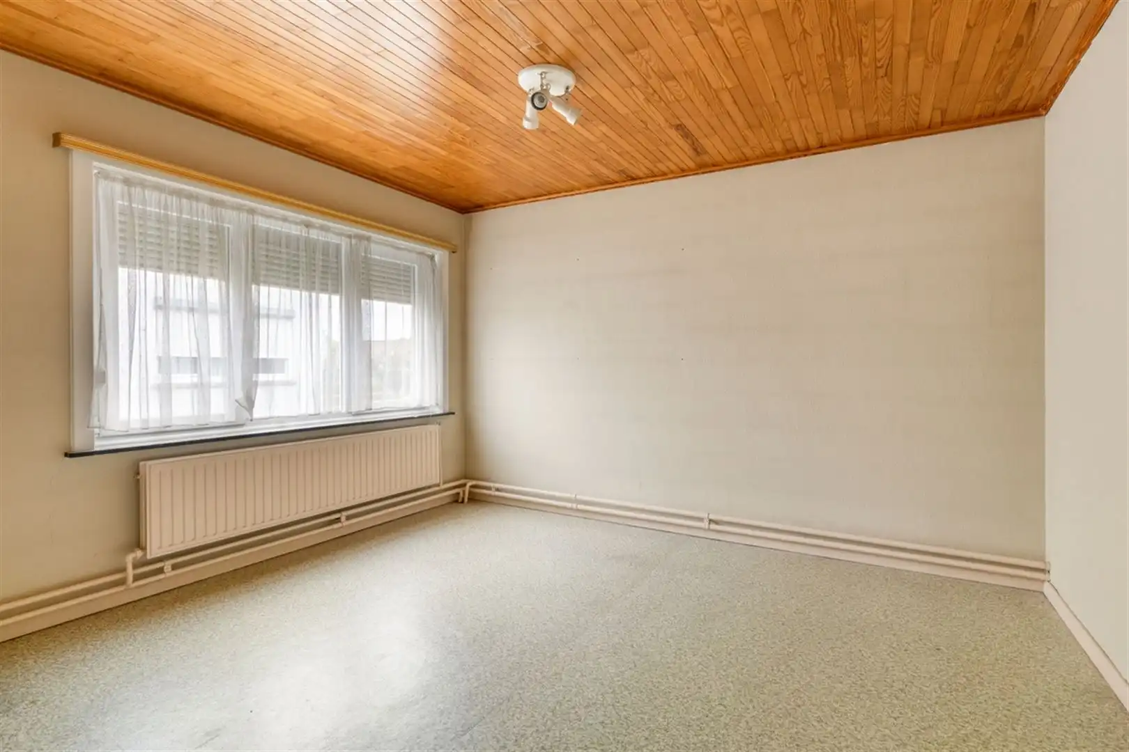 Statige te renoveren woning in deelgemeente Eine foto 15