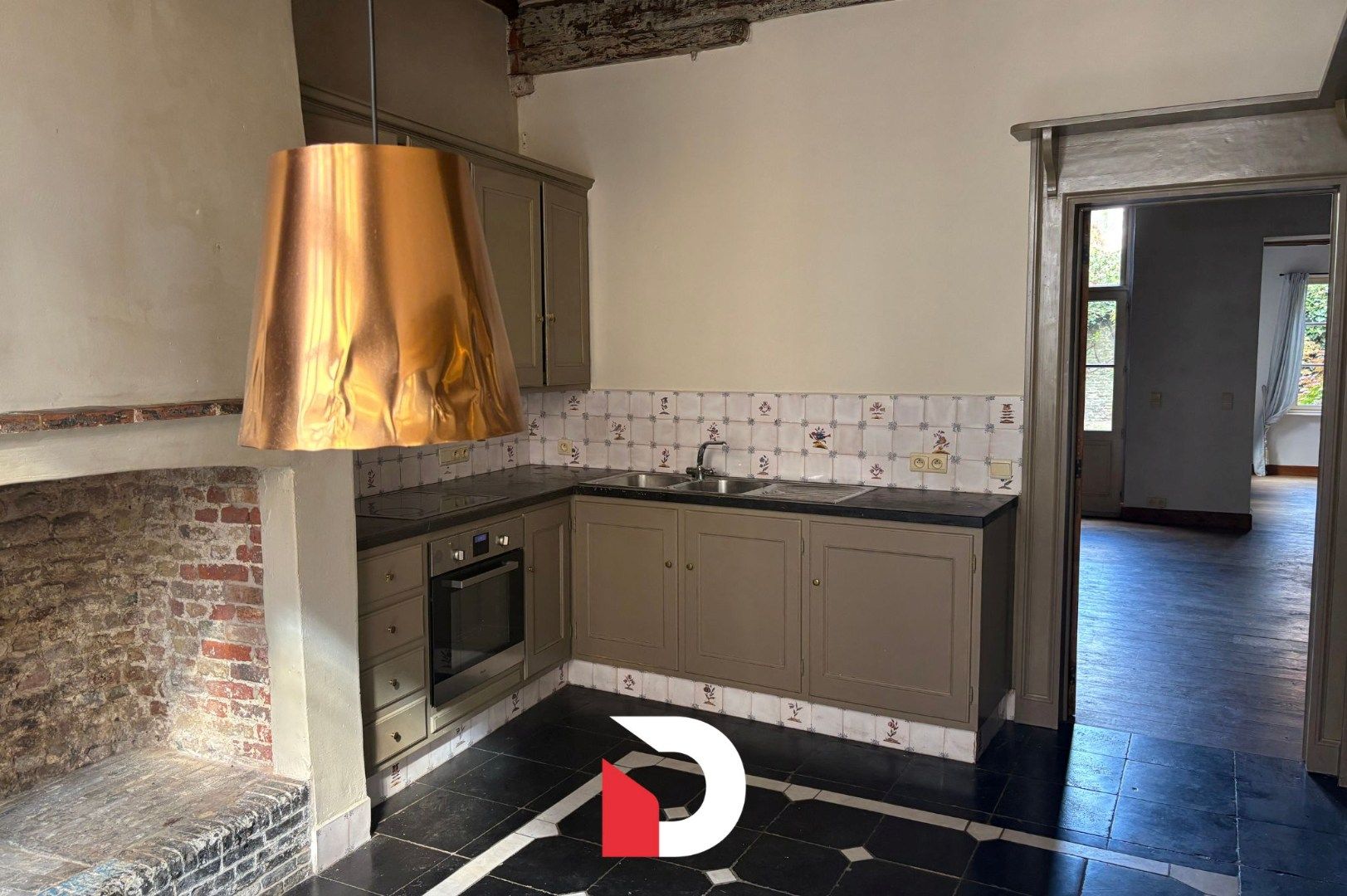 Woning in centrum Brugge met 4 slaapkamers en een gezellige stadstuin foto 8