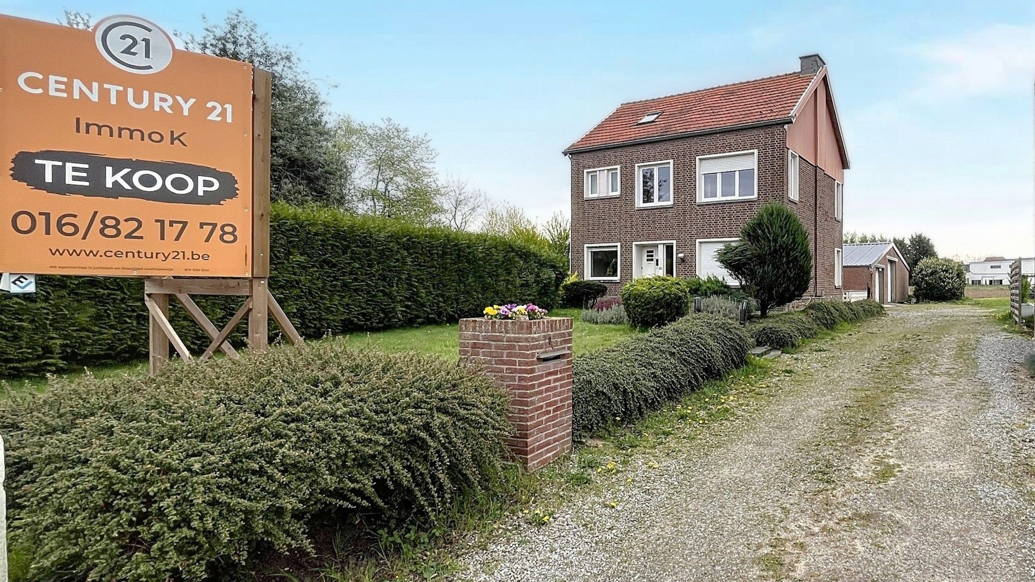 Hoofdfoto van de publicatie: Vrijstaande woning - 4 slps & LOODS 155m²
