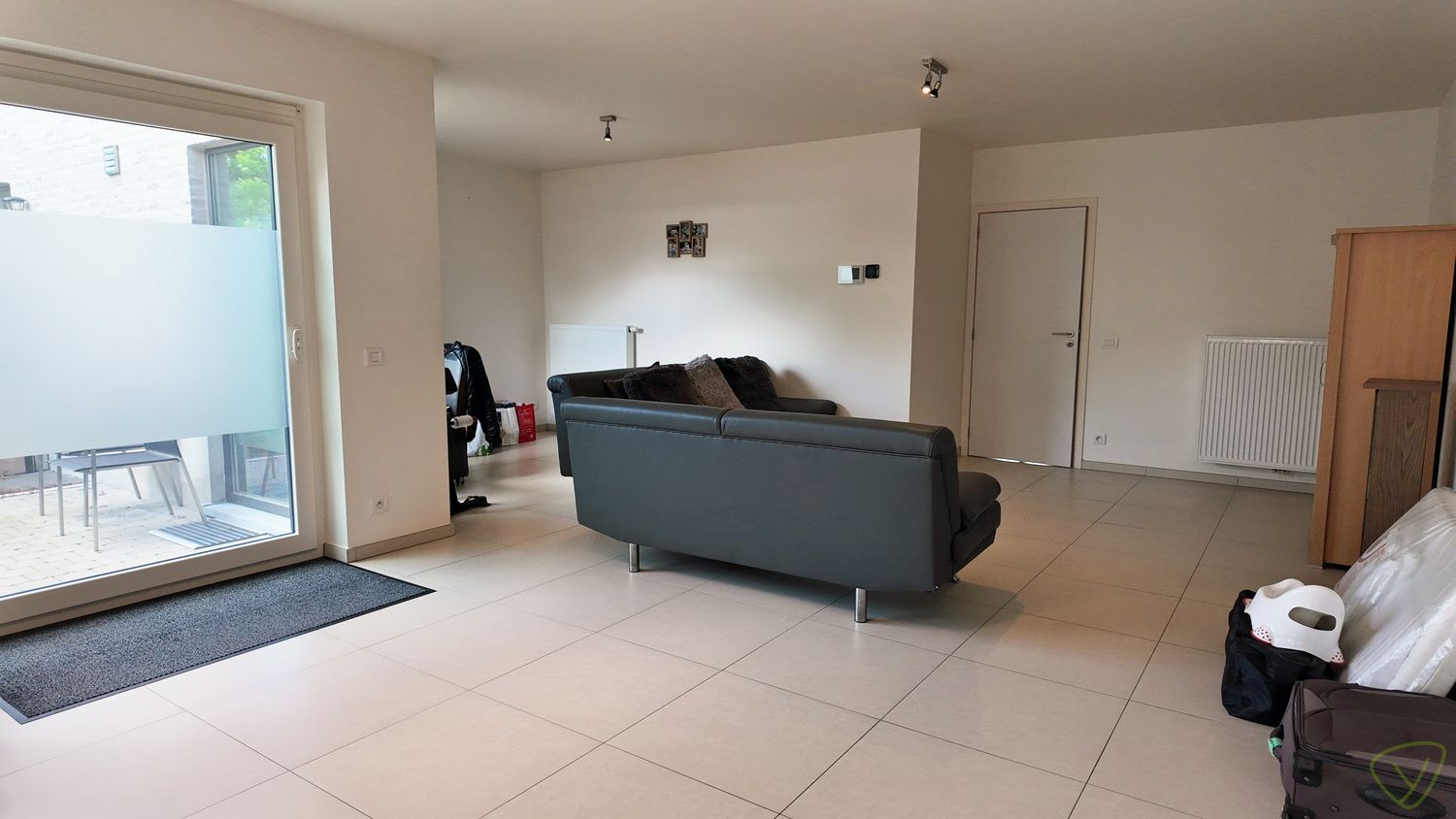 Ruim gelijkvloersappartement in een recente residentie in normandische stijl! foto 3